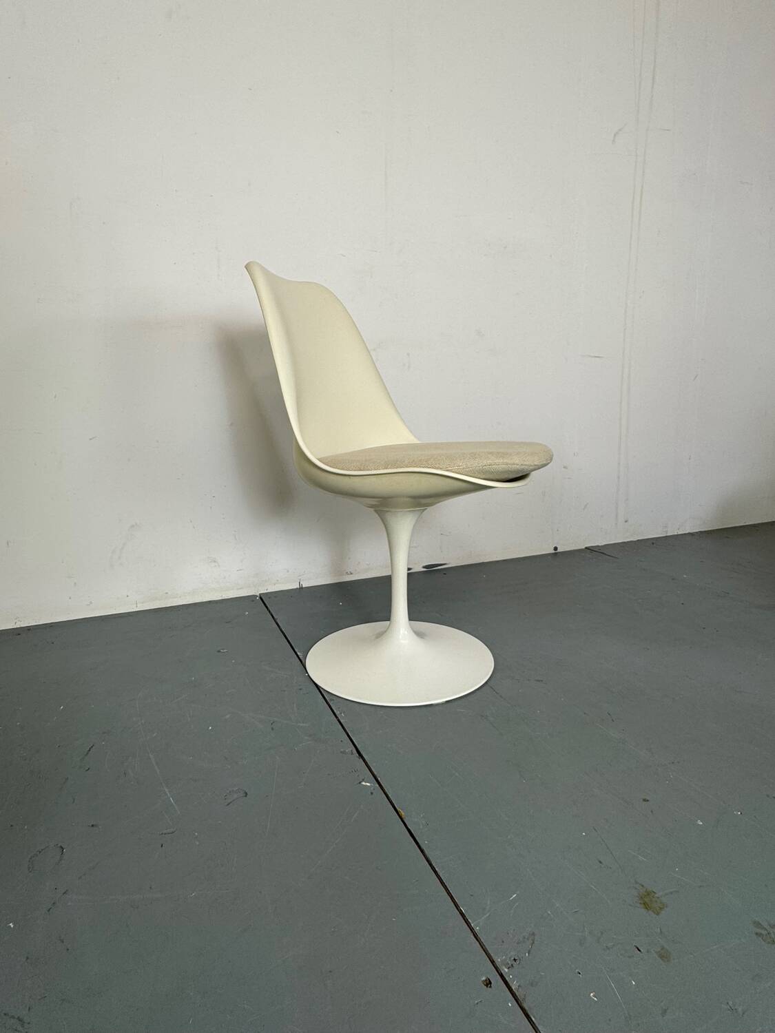 4 Mid-Century Modernist Space Age Tulip Chairs by Eero Saarinen Knoll, 1960s