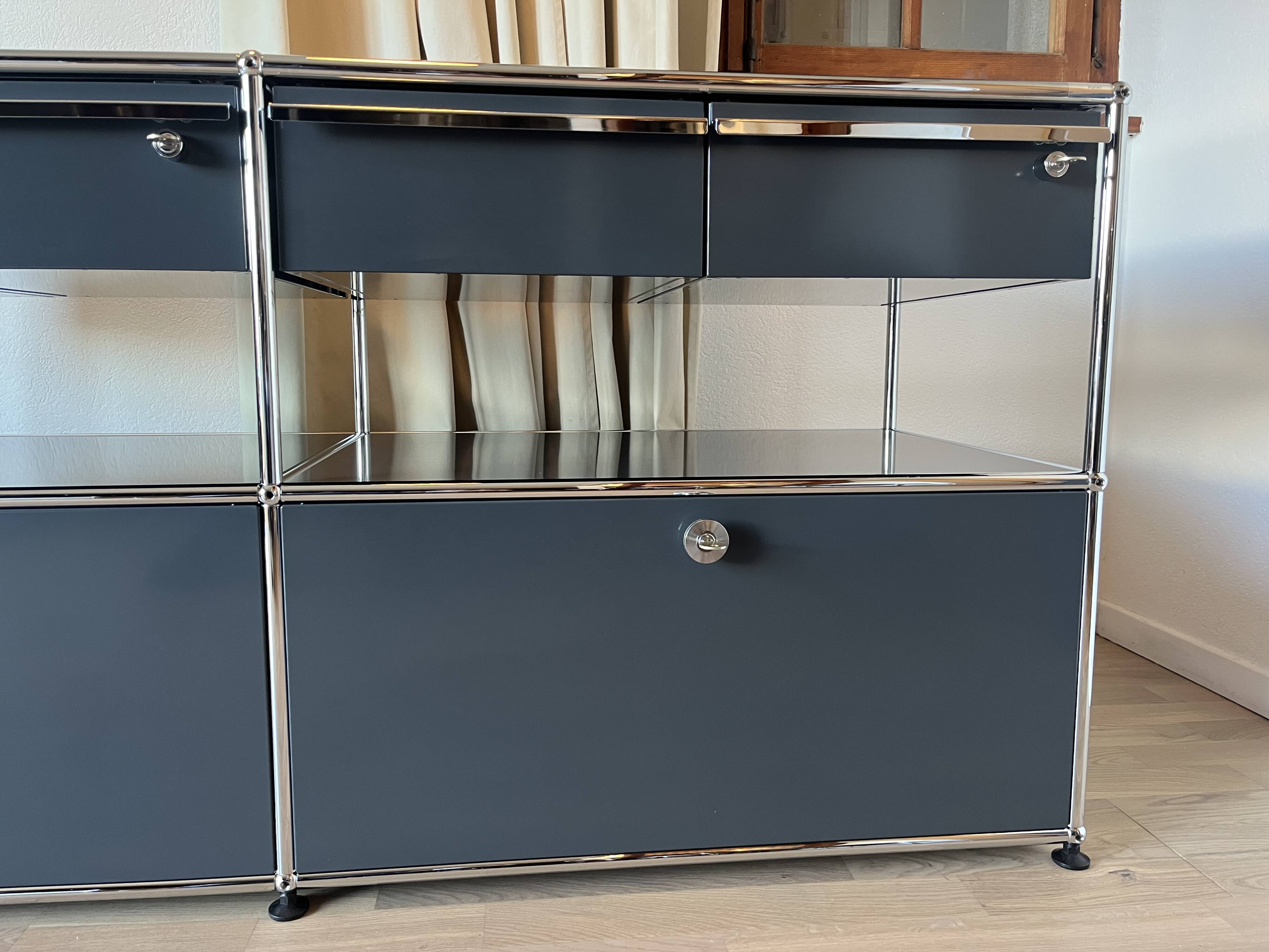 USM Haller chest of drawers in Anthracite Grey