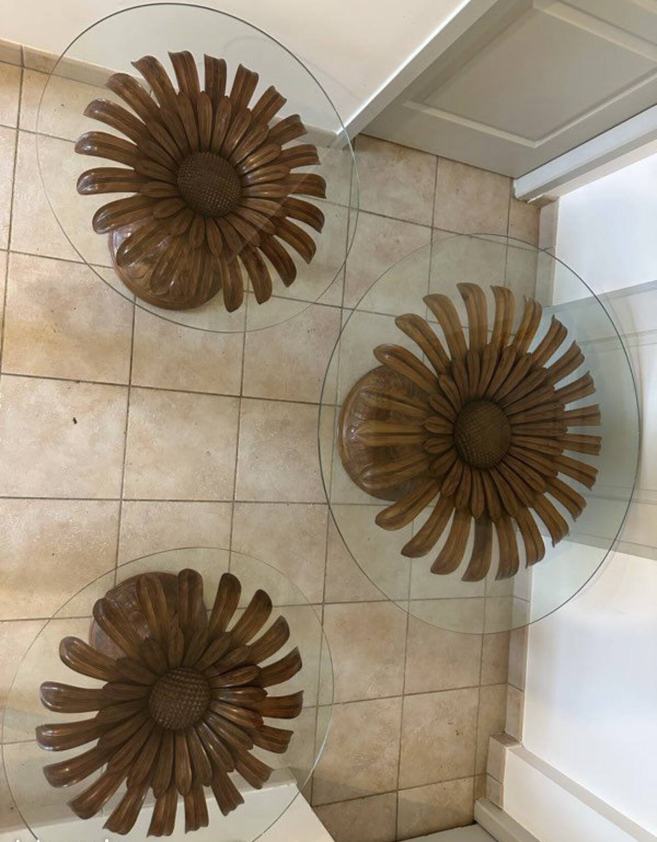 Set of 3 vintage coffee tables in carved wood and glass – floral pattern
