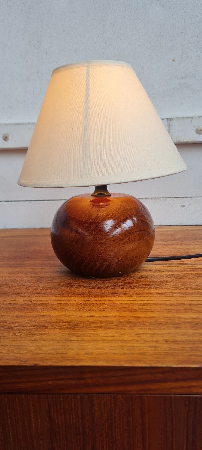 Solid walnut ball lamp
