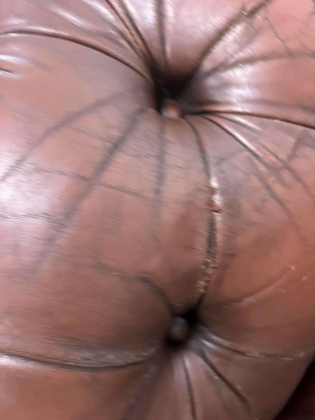 Canapé chesterfield en cuir vintage