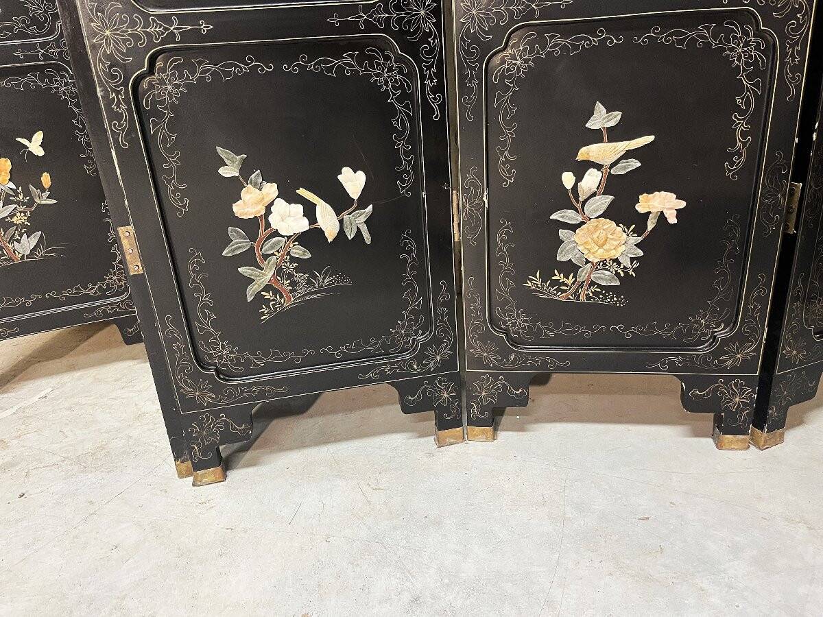 Lacquered six-panel screen, China from the 1970s.