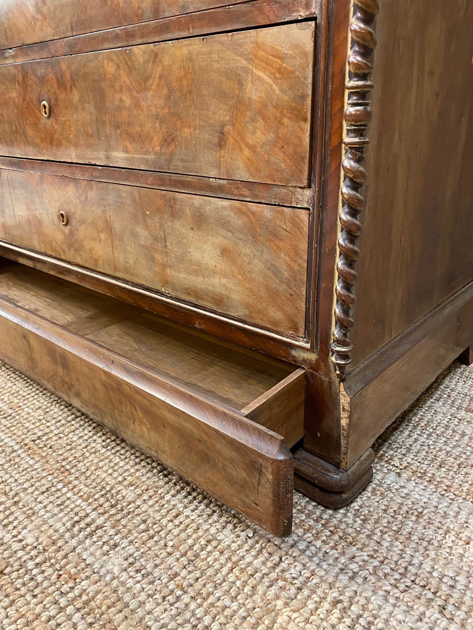 English chest of drawers circa 1920 mahogany veneer and marble top
