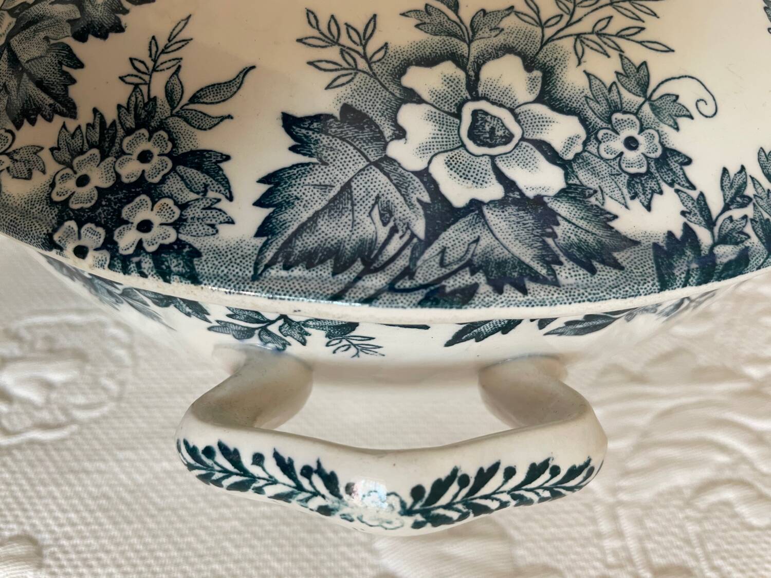 Small Saint Amand & Hamage Soup Tureen Model Marie Louise