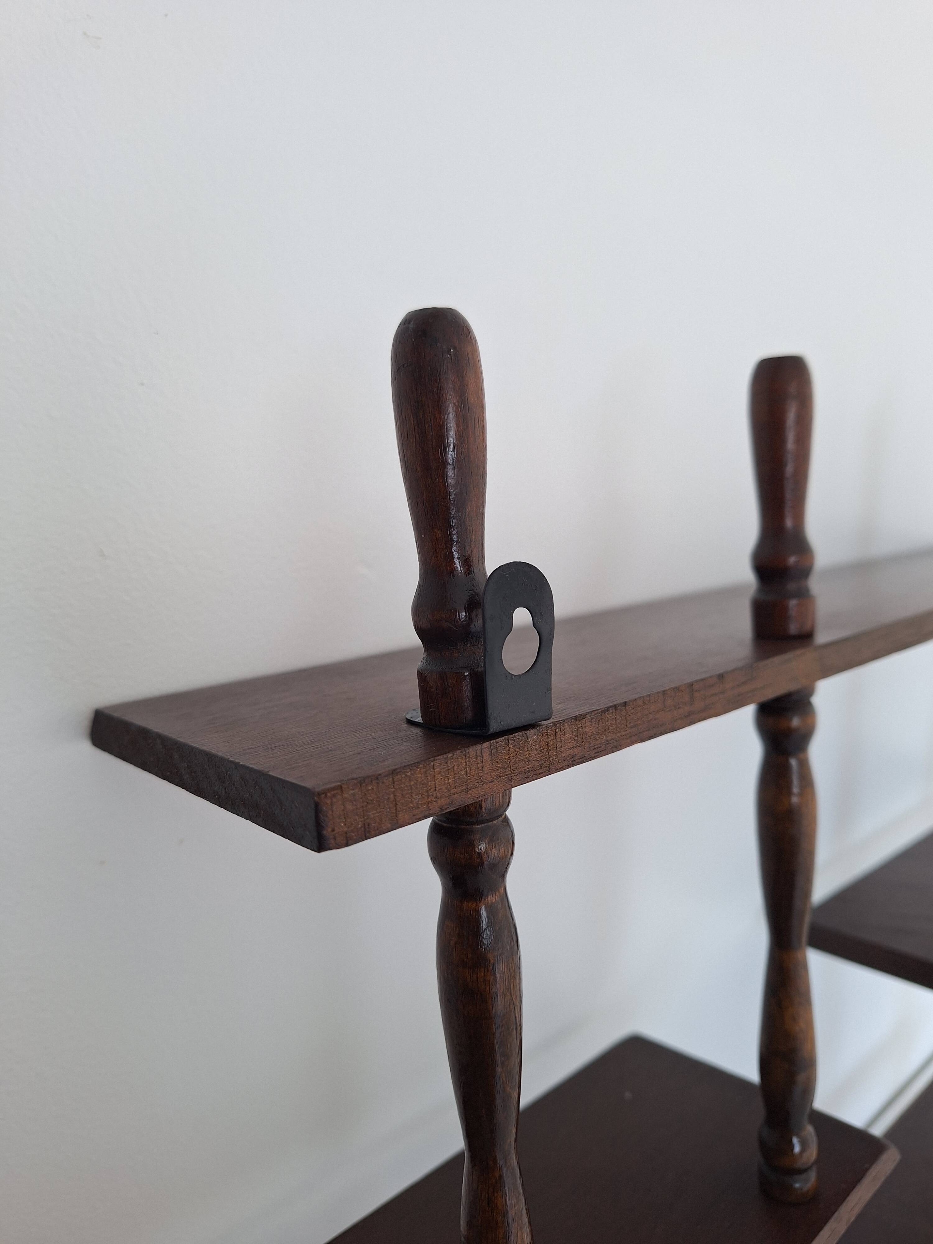 Etagère murale en bois