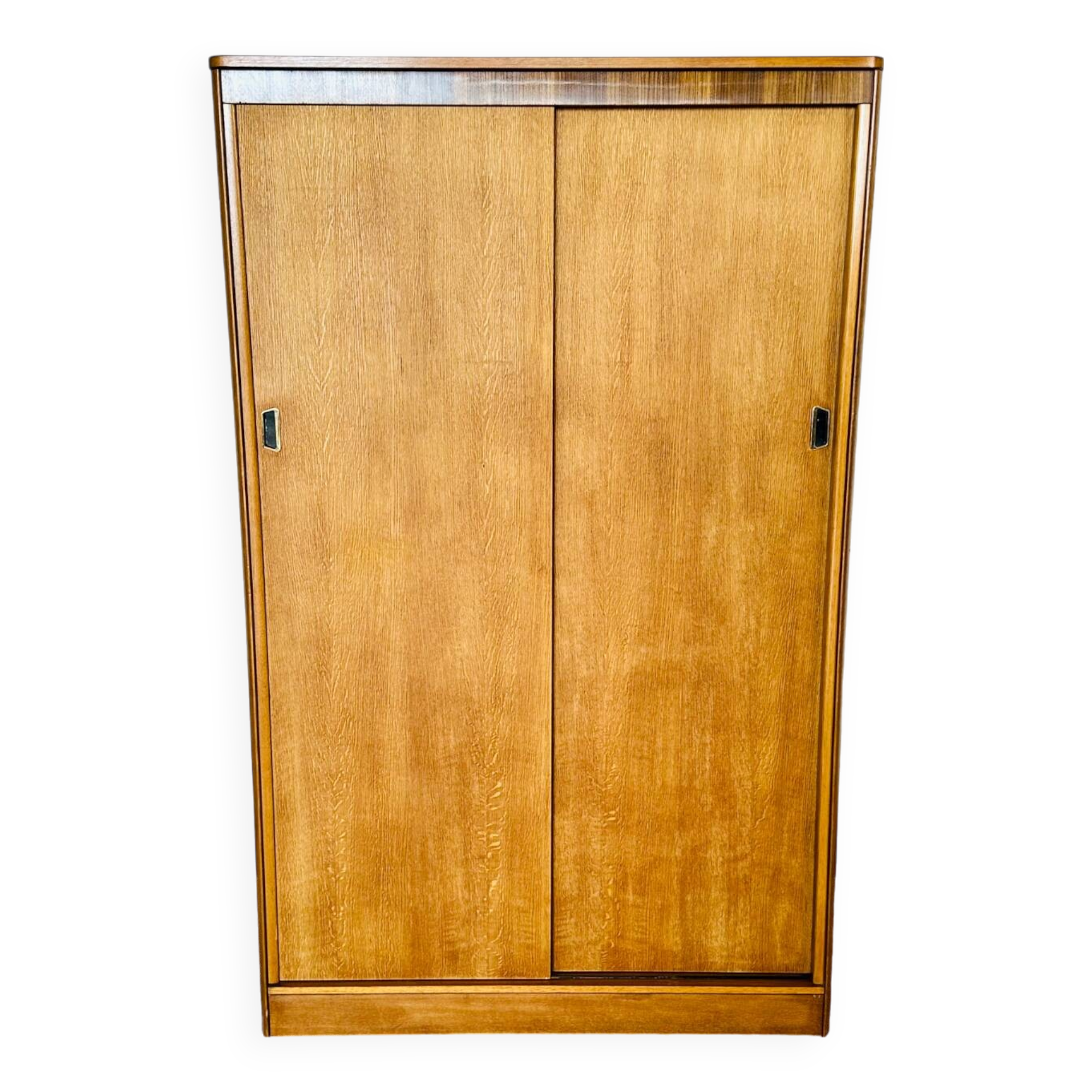 Vintage Austinsuite 1960s wardrobe