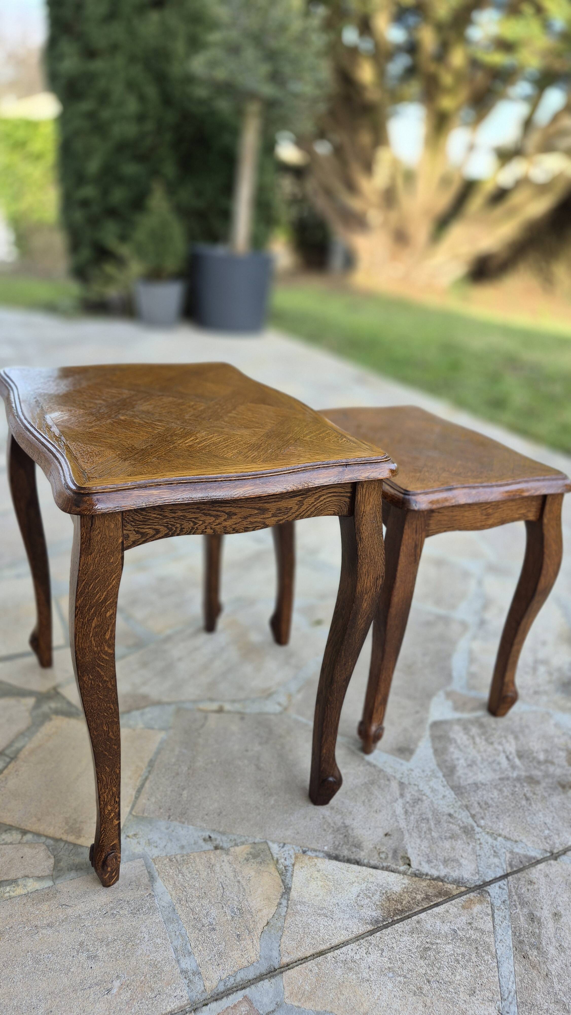 2 nesting tables in solid wood in Louis XV style