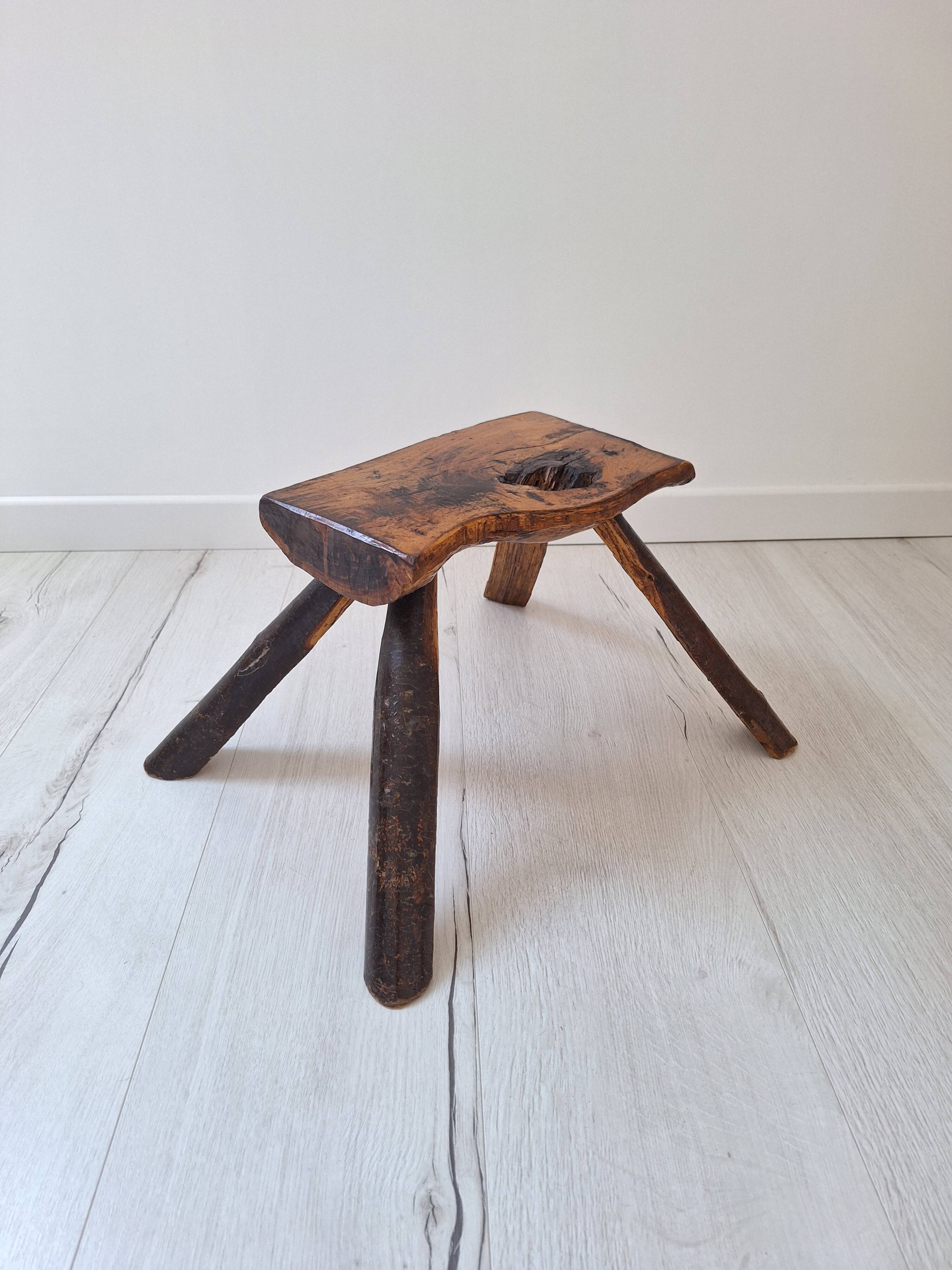 Tabouret de traite brutaliste