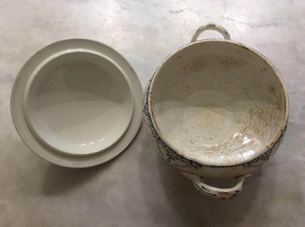 Soupière Terre de Fer model Balzac