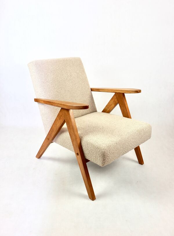 Fauteuil vintage B-310 VAR en bouclé beige structure des années 1970 - 2 pièces disponibles - bois clair