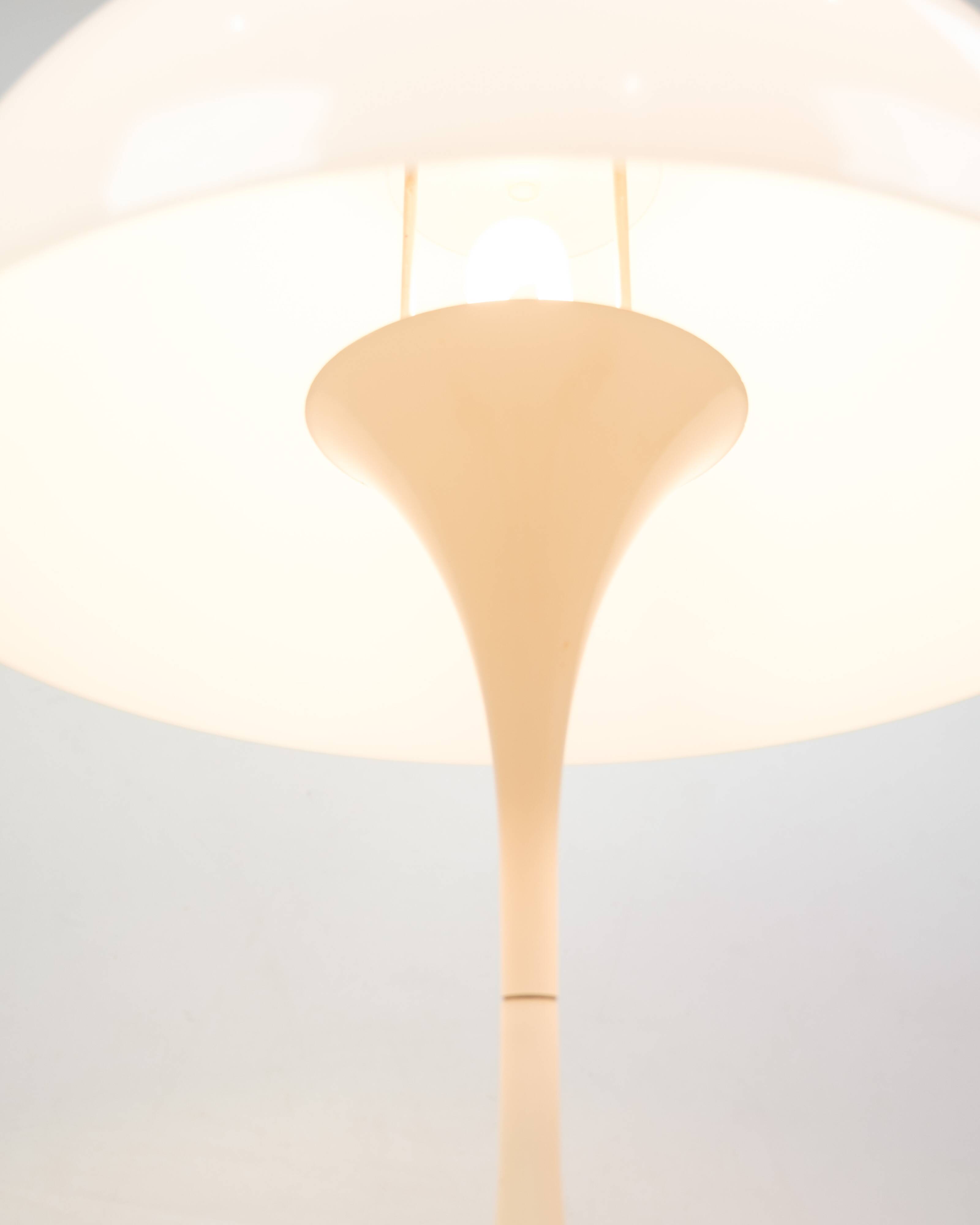 Table lamp - Model Panthella - Verner Panton - Louis Poulsen - Older special version - 1971. Beautiful condition.
