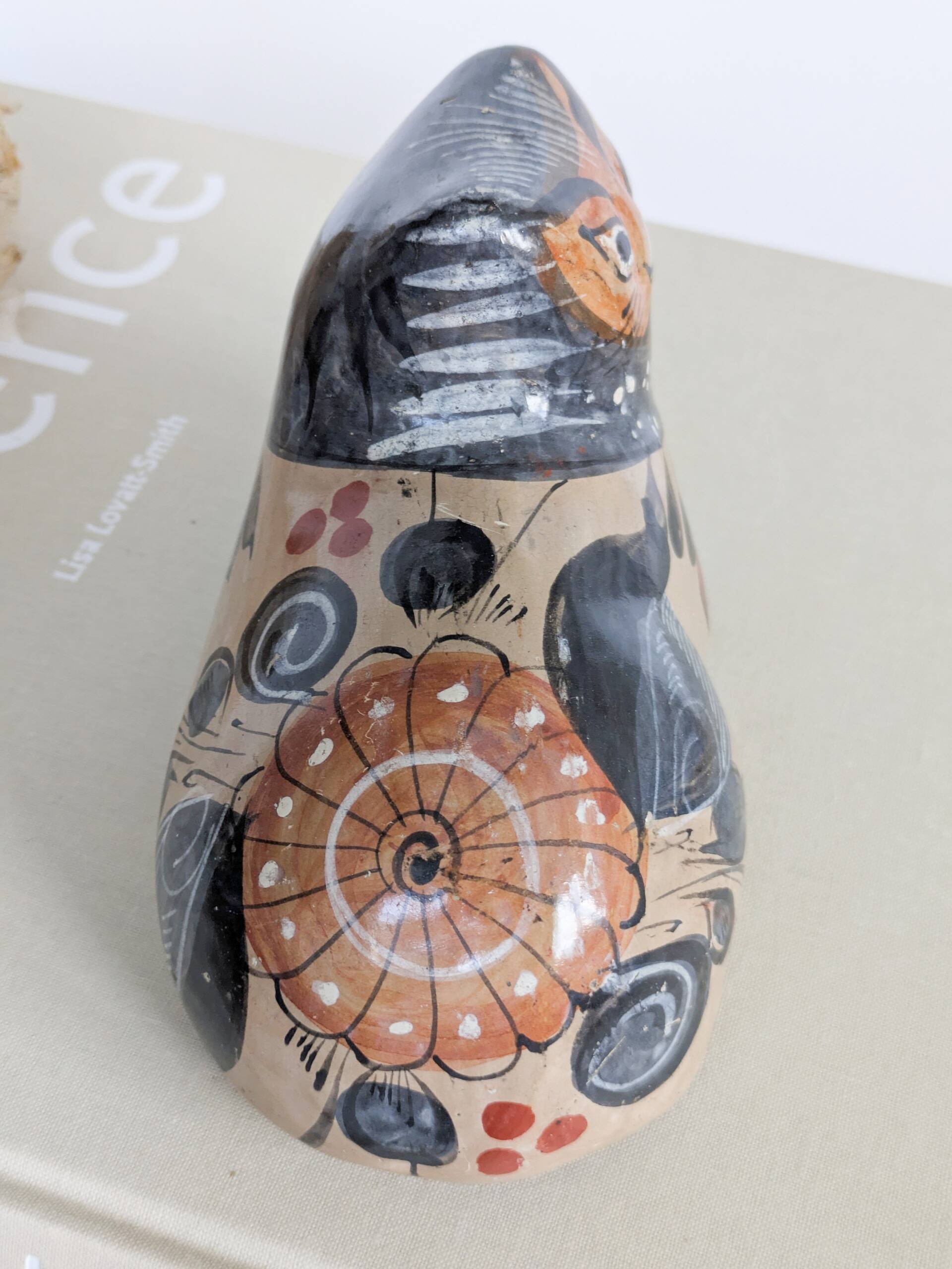 Cat figurine in Tonalá pottery, Mexico, handmade folk art.