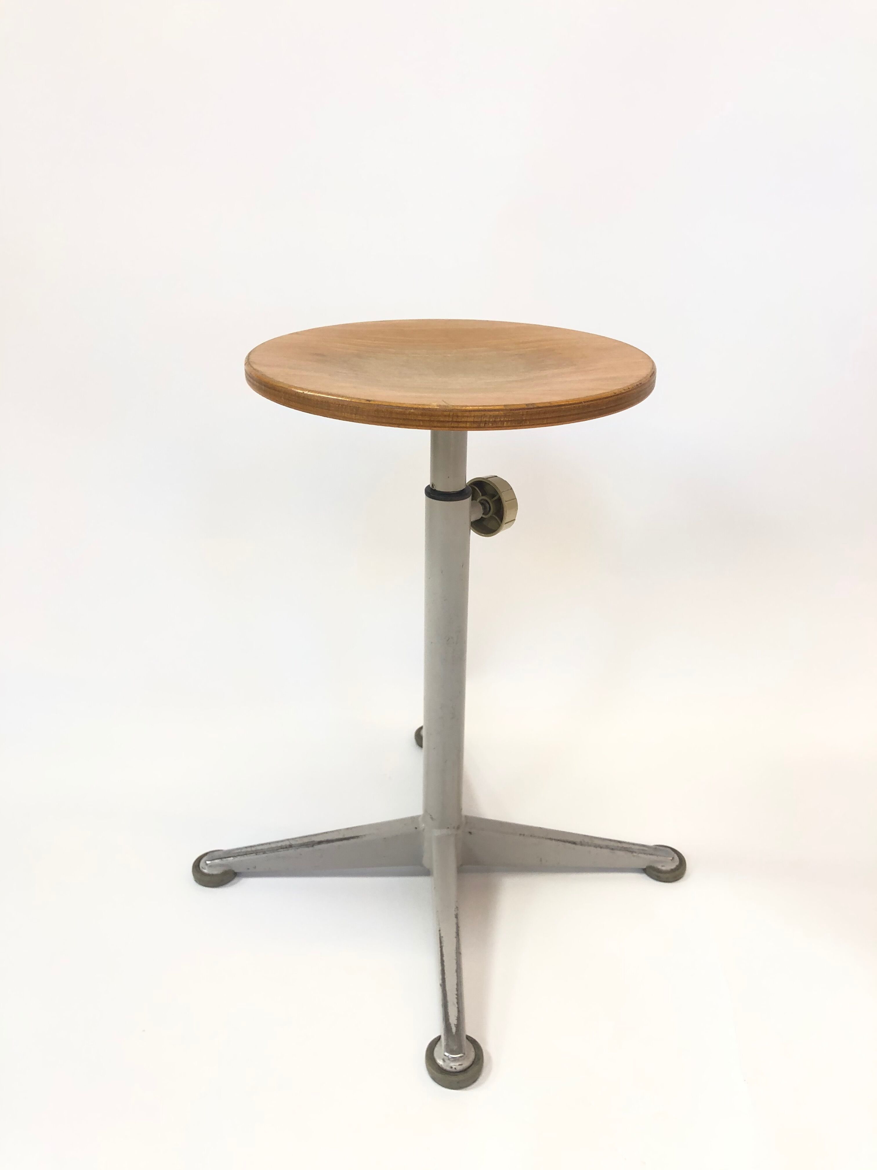 Stool work tabouret by Friso Kramer Ahrend de Cirkel
