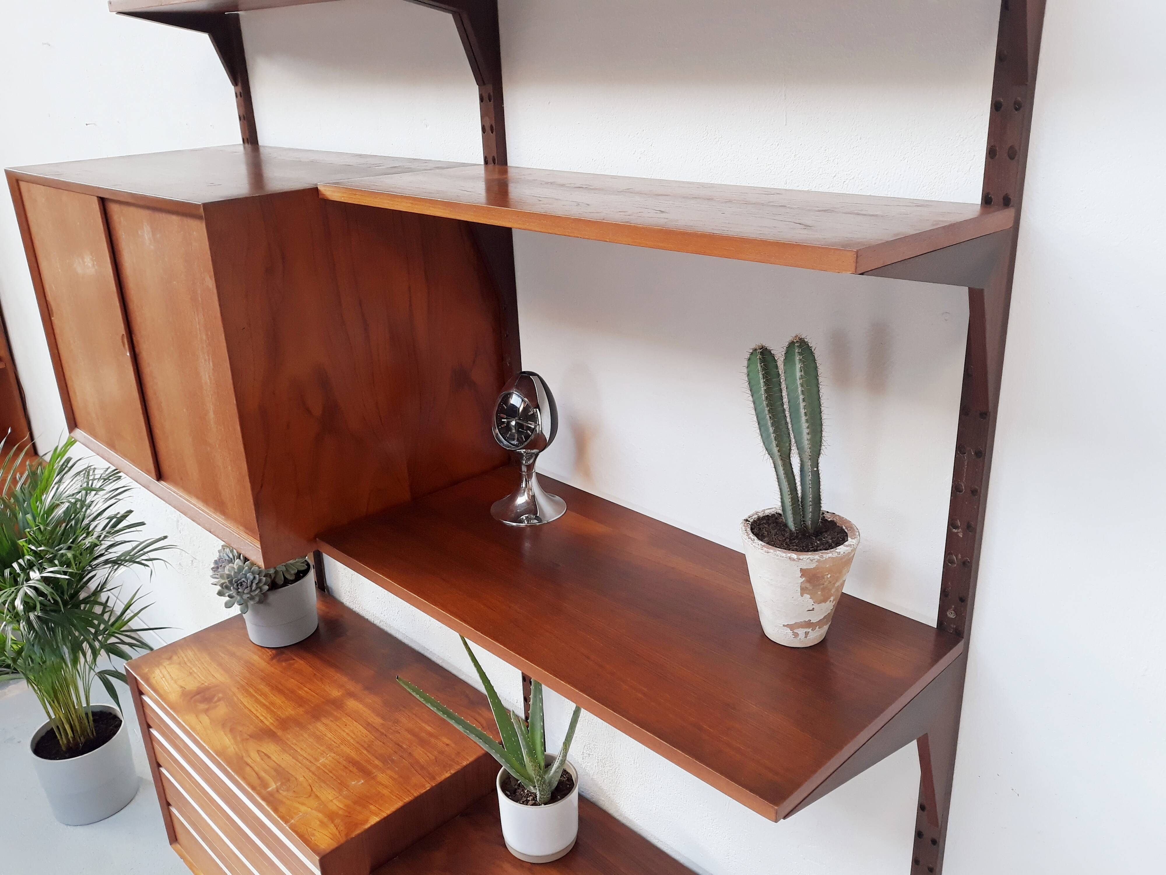 Étagère modulable scandinave en teck royal system par Poul Cadovius