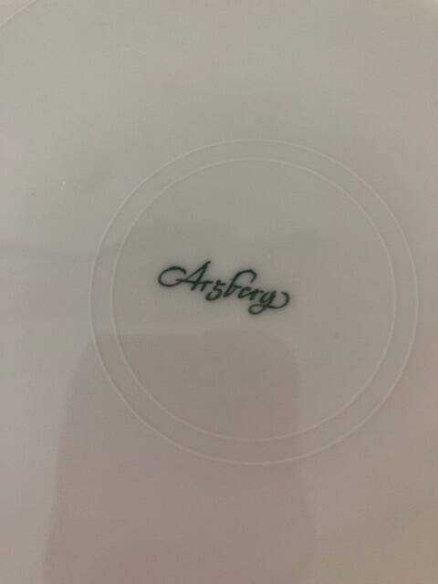 Arzberg porcelain plate + fruit