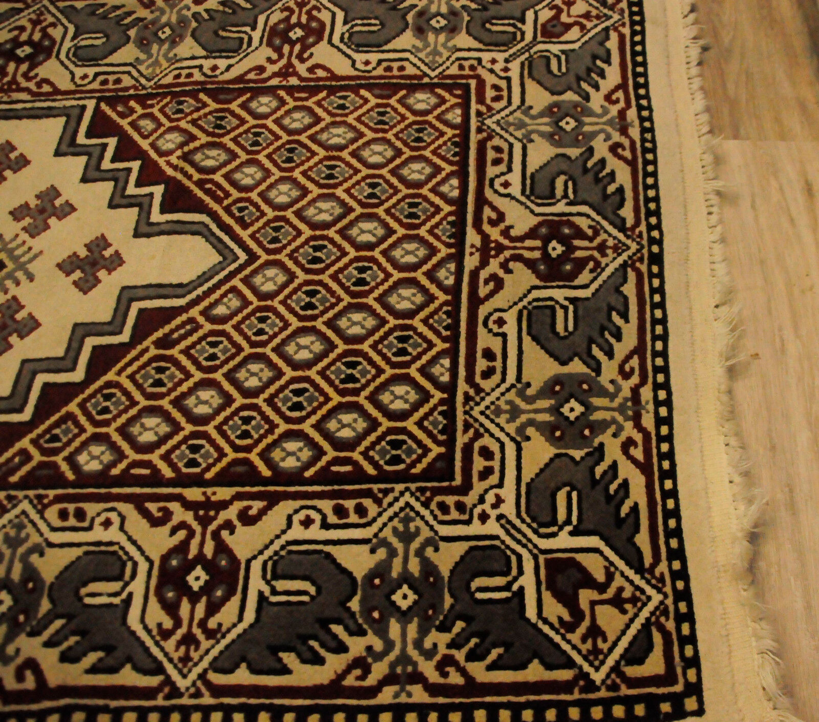 Hand-woven Tunisian carpet 200x100cm