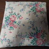 Coussin vintage tissu à fleurs 40 X 45 cm