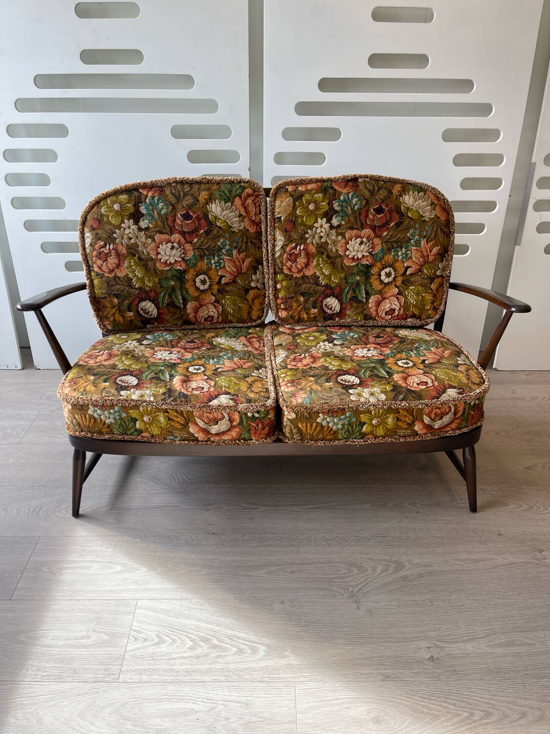 Banquette 2 places Ercol, modèle Windsor