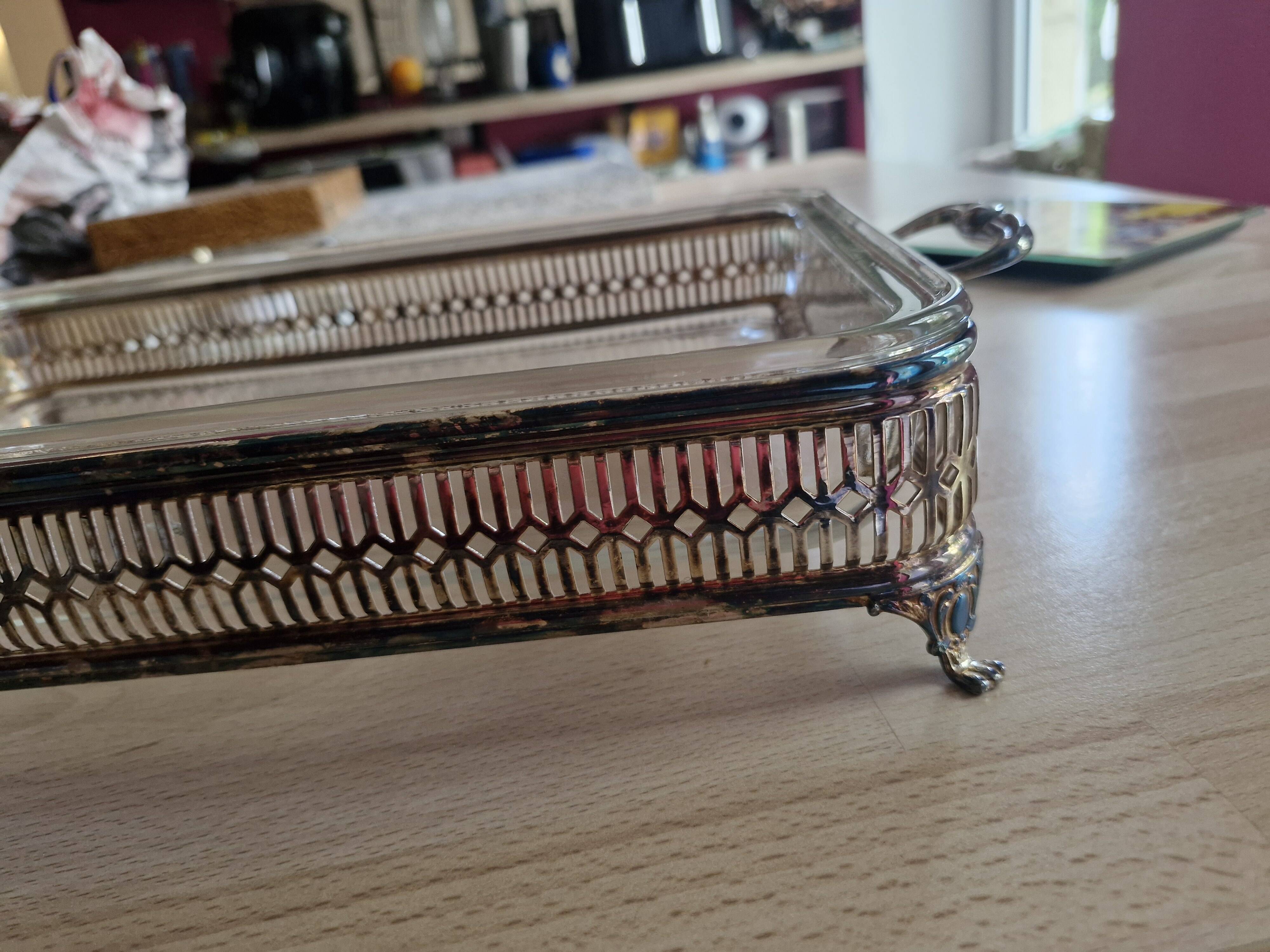 Gratin dish with silver-plated server