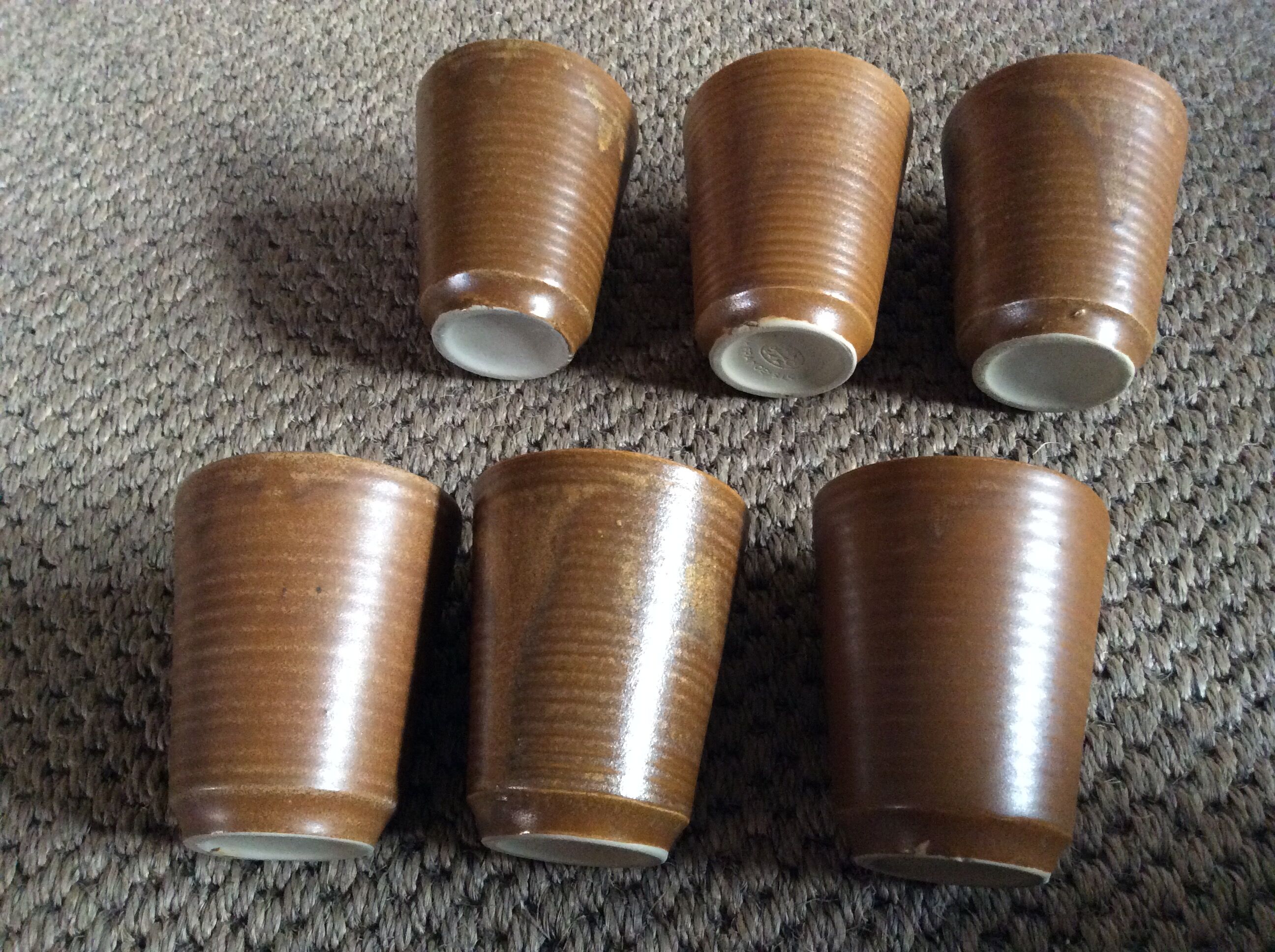 Série de 6 tasses en grès