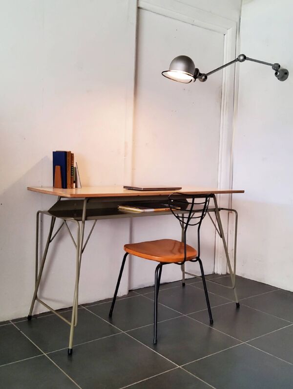 Bureau Willy Van Der Meeren