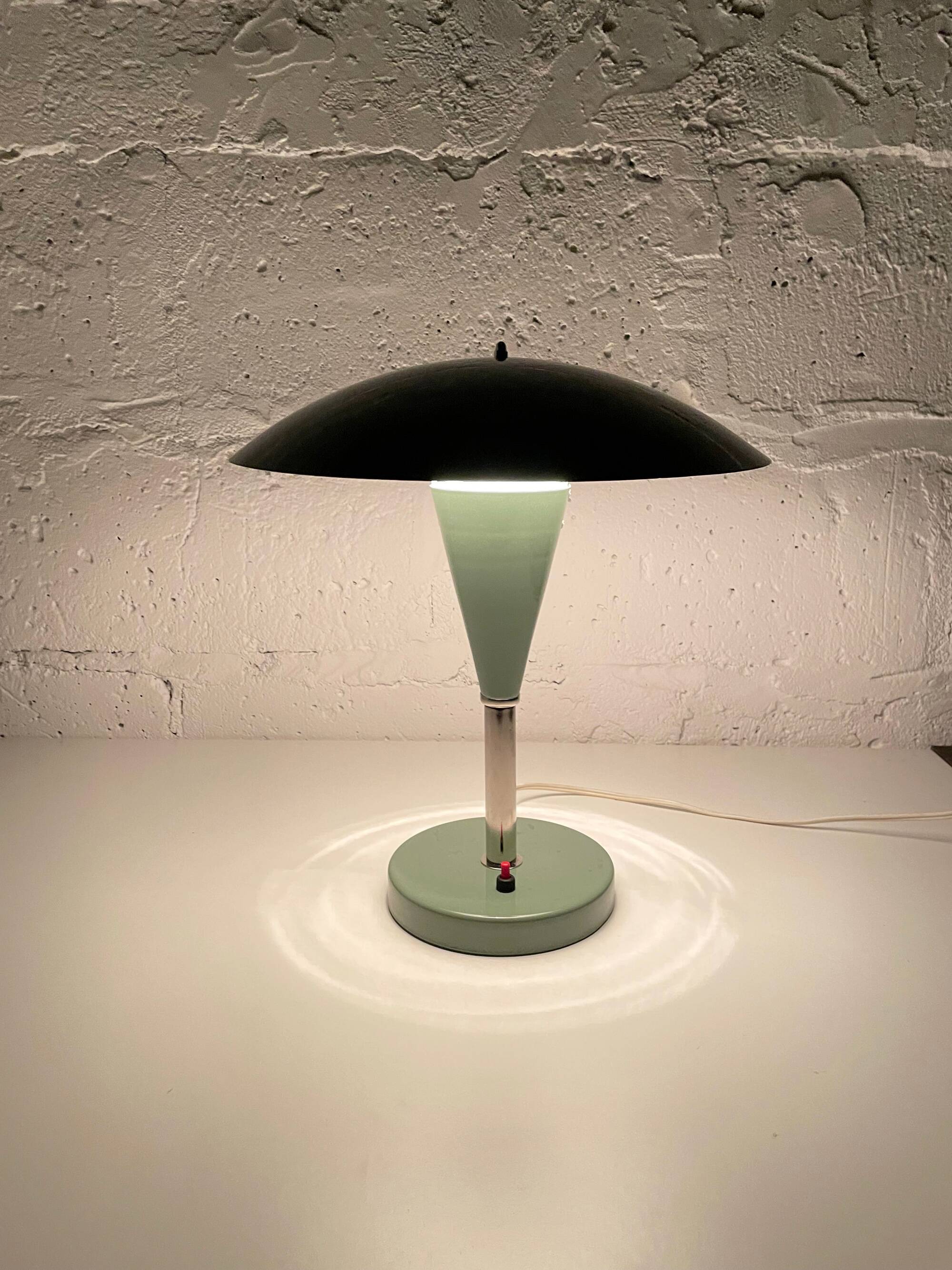Green mushroom cabinet lamp, Lbd-5, 1950s.
