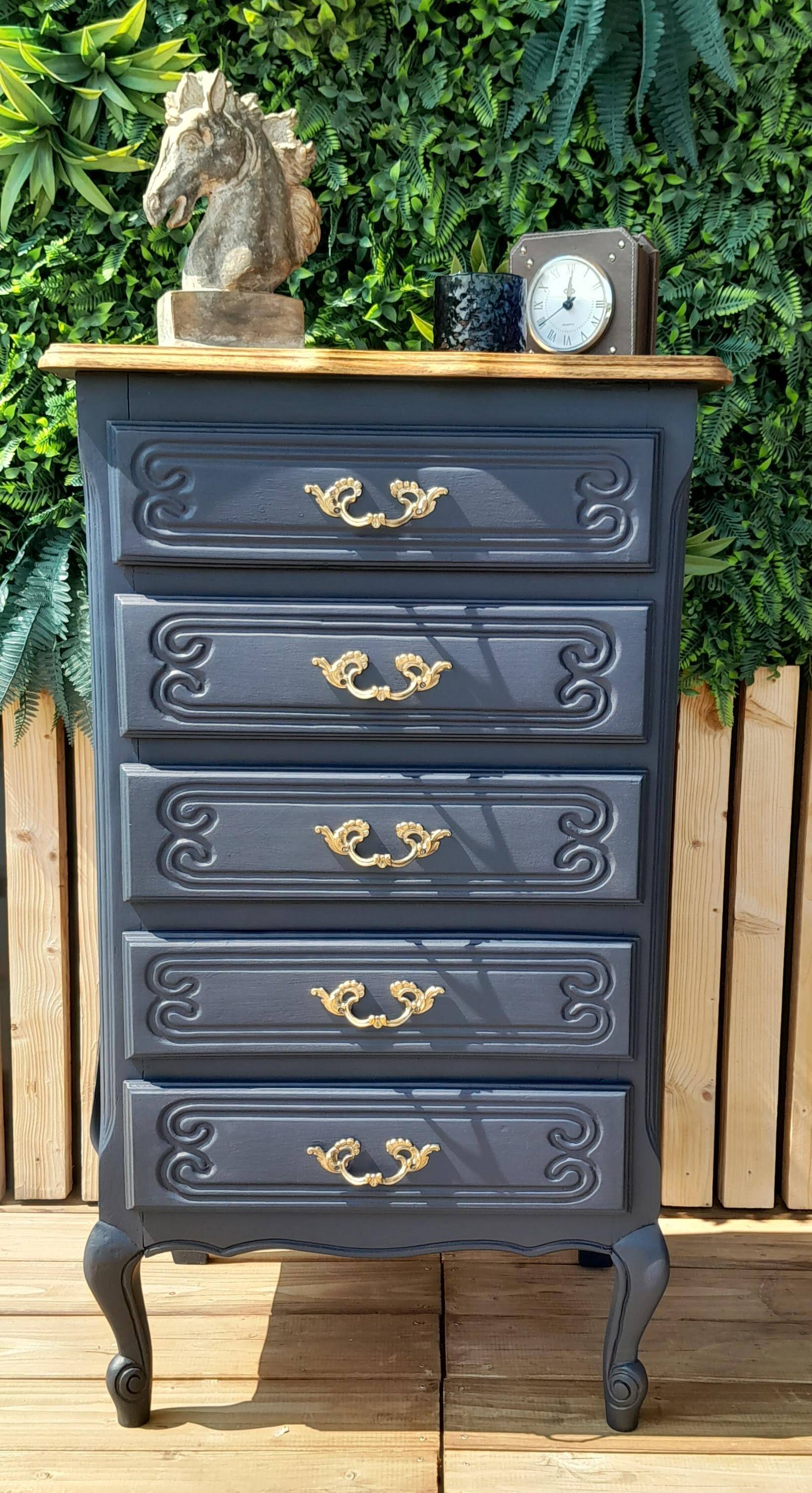 Refurbished chest of drawers
