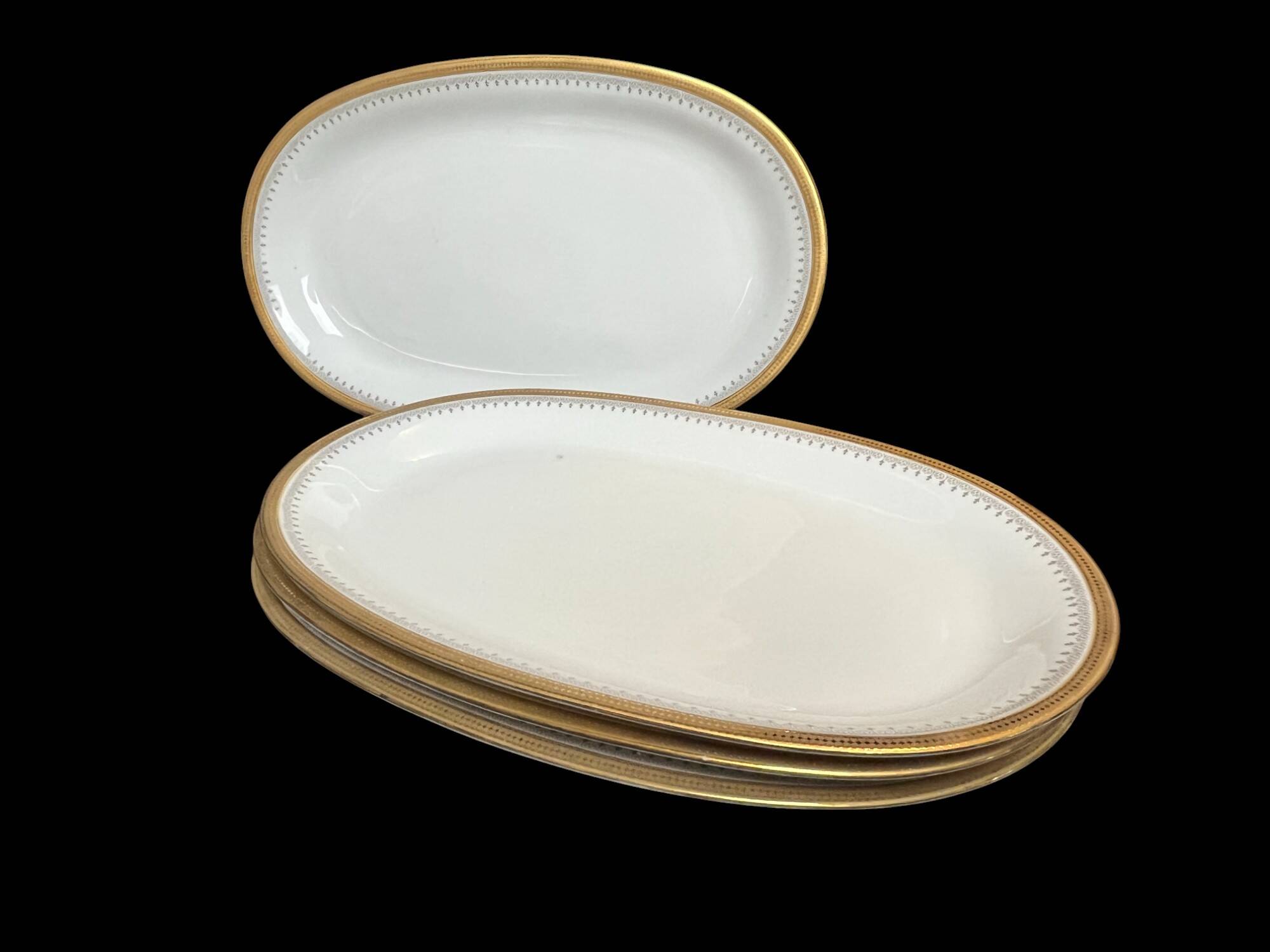 Tableware, 25-piece service, white porcelain and fine gold Winterling