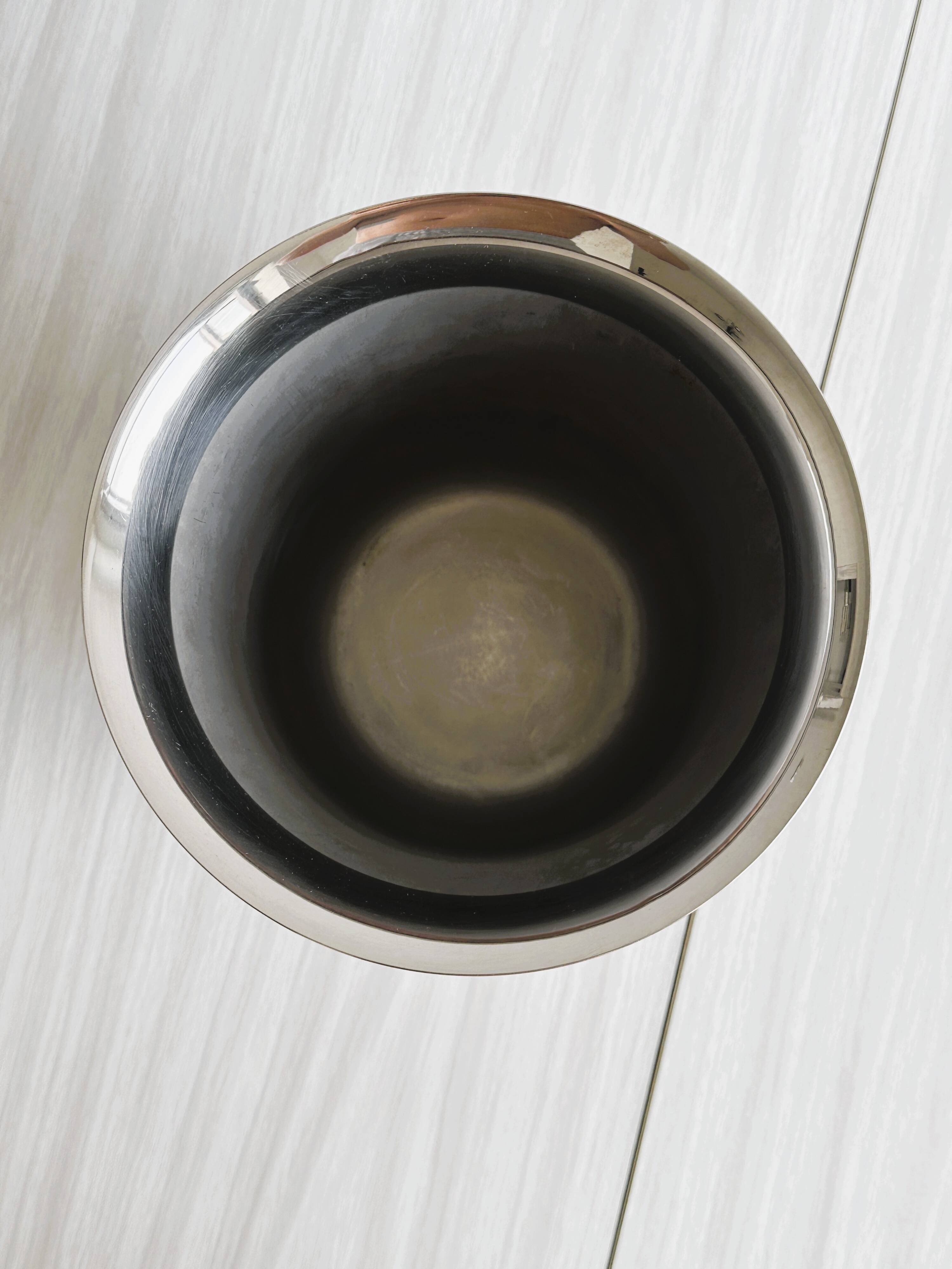 Seau à champagne vintage en métal brillant