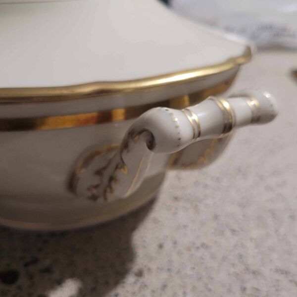 Soupière en porcelaine