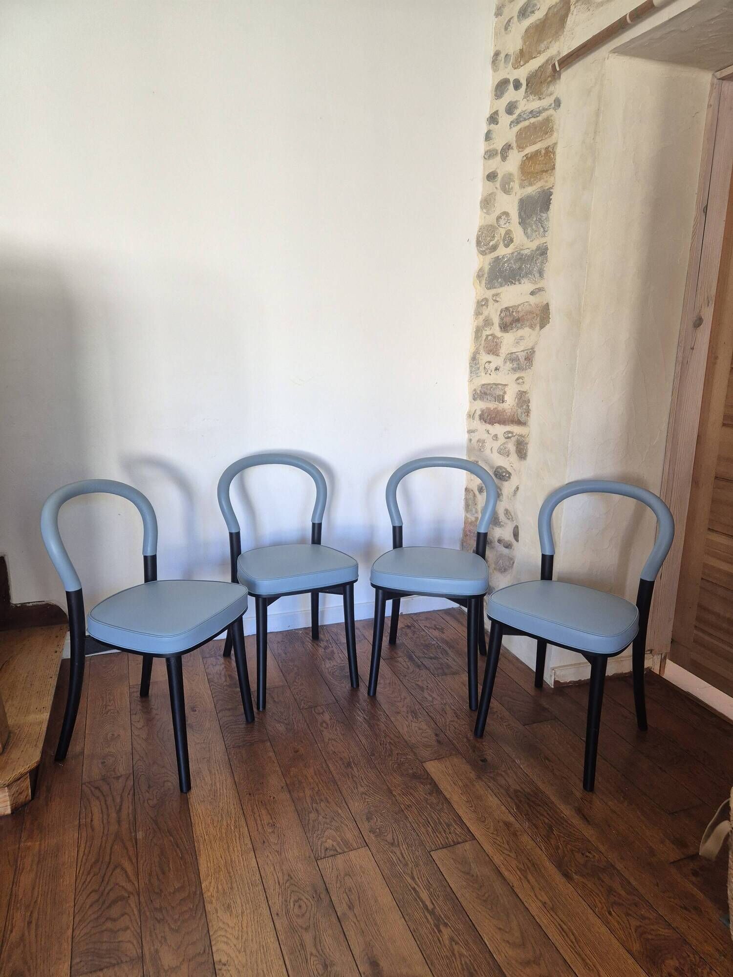 Set of 4 Göteborg chairs by Erik Gunnar Asplund for Cassina, blue leather.