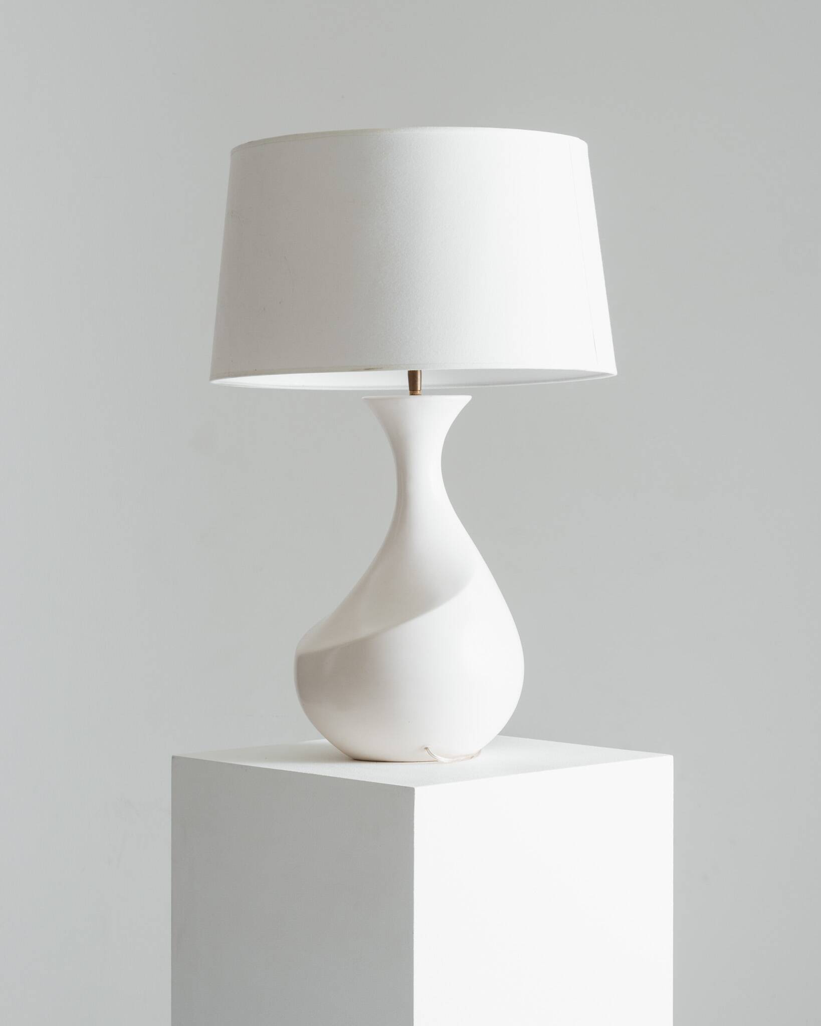 GALIBERT WHITE CERAMIC LAMP, 1960s