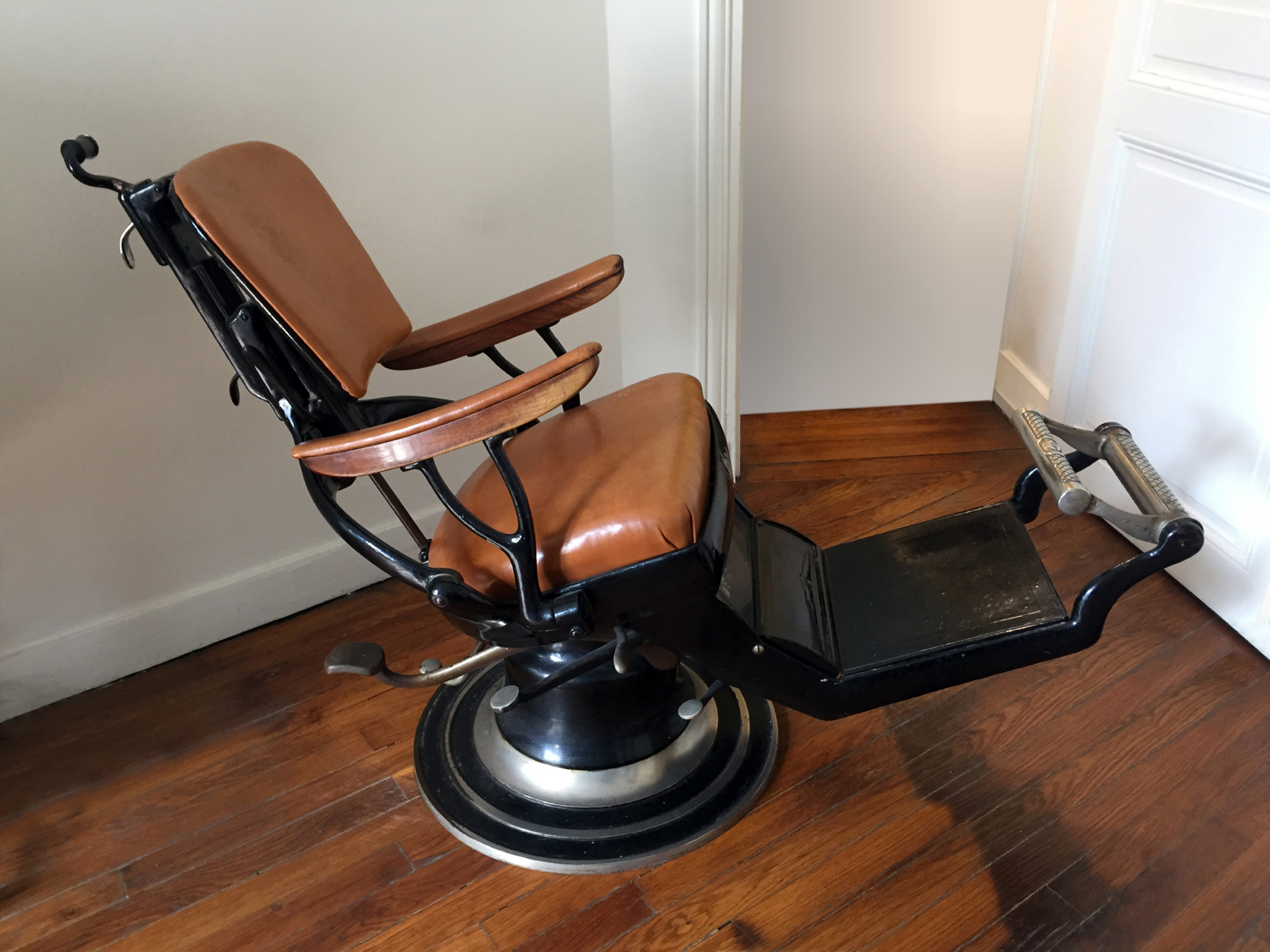 Barber chair