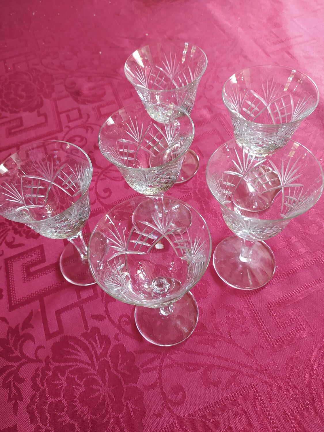 Wine glasses from the Bayel crystal factory