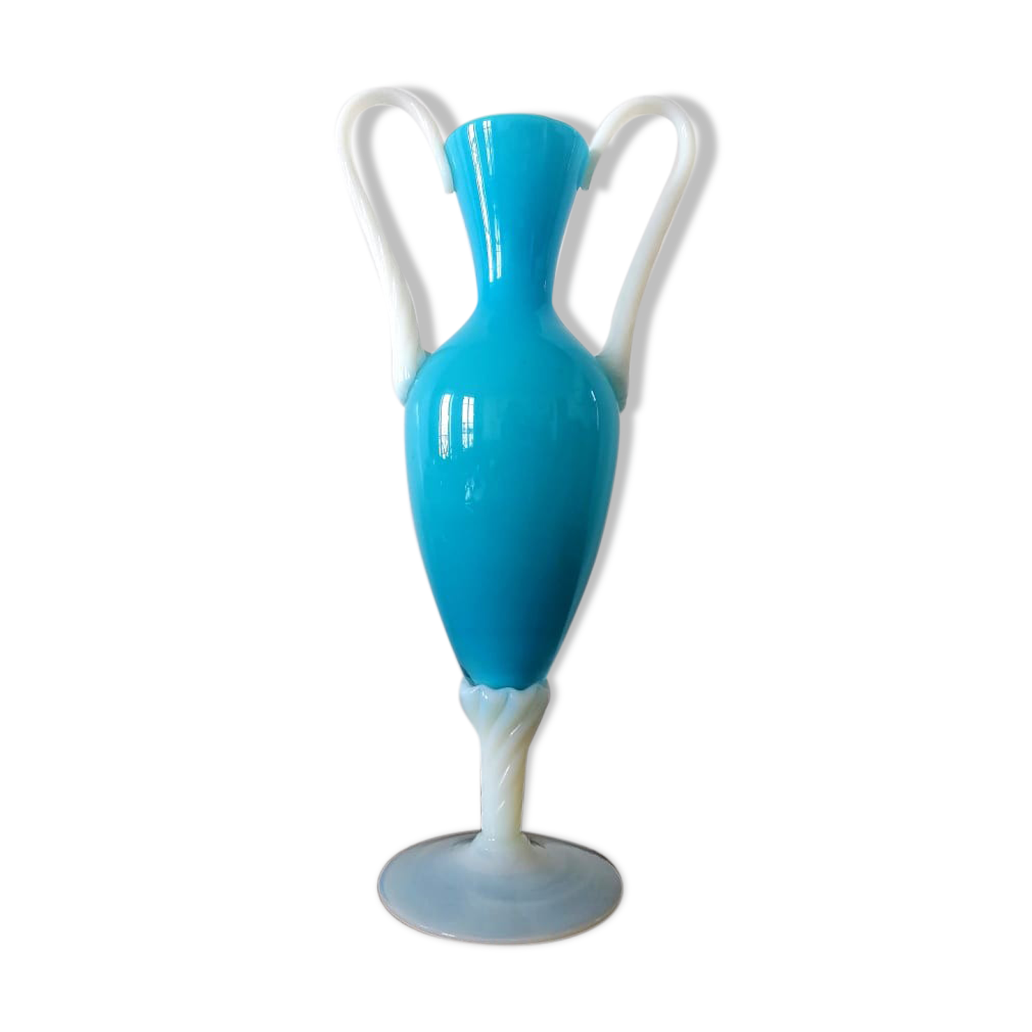 Medici vase in opaline