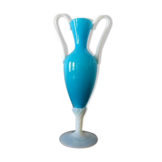 Vase médicis en opaline