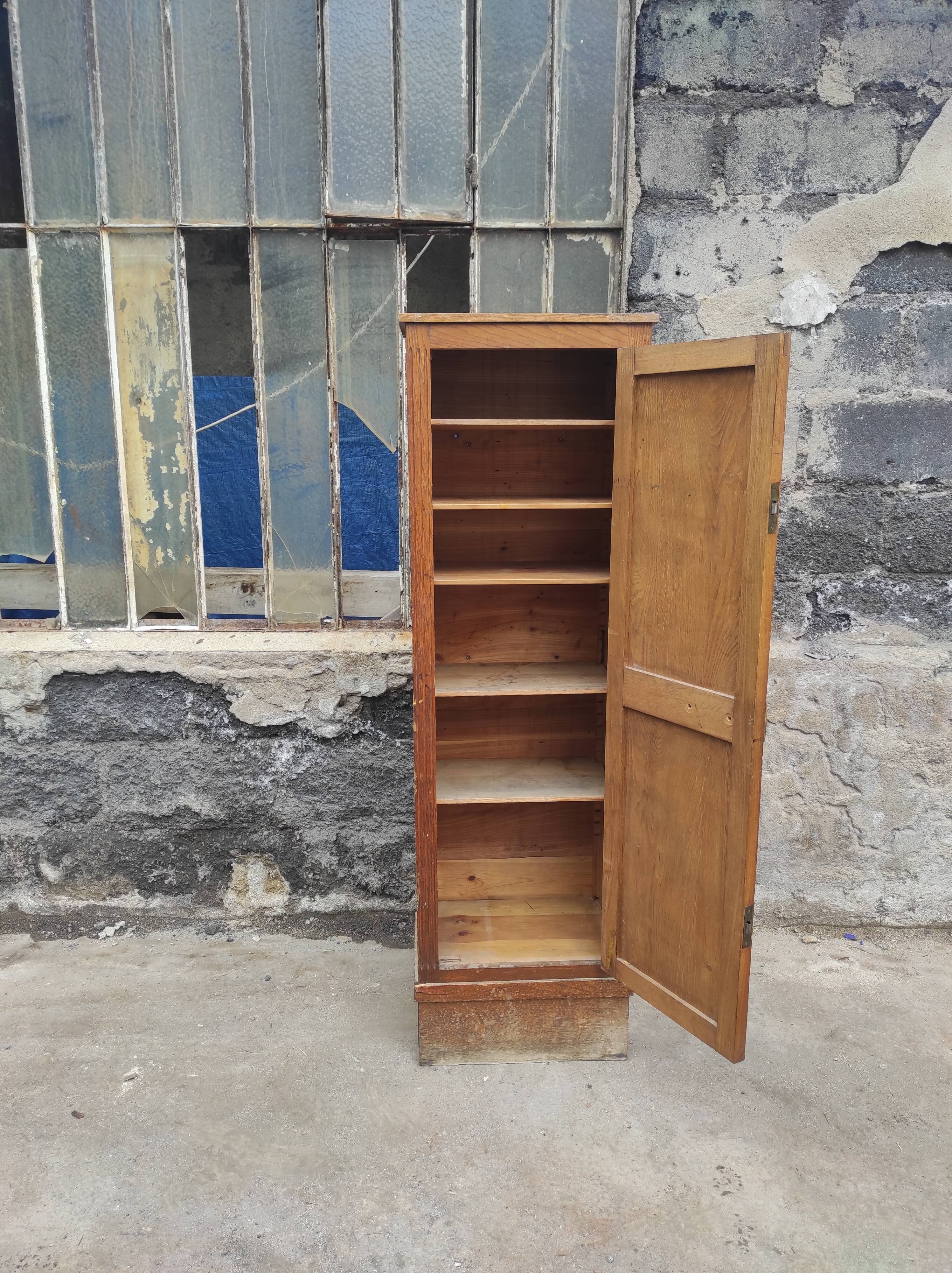 Vintage wooden wooden cabinet 1 door