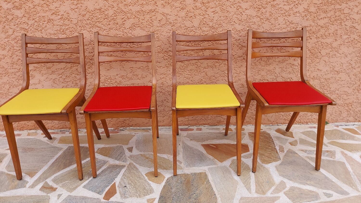 Suite 4 chaises Bistrot scandinave vintage années 1960