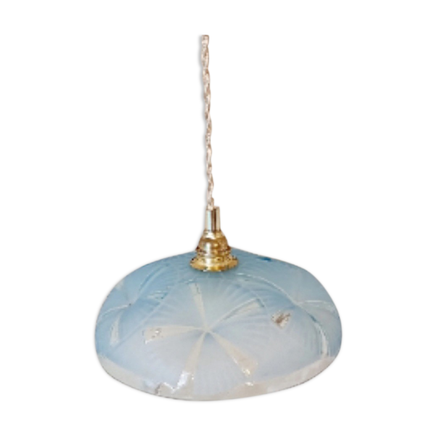 Vintage blue cup suspension