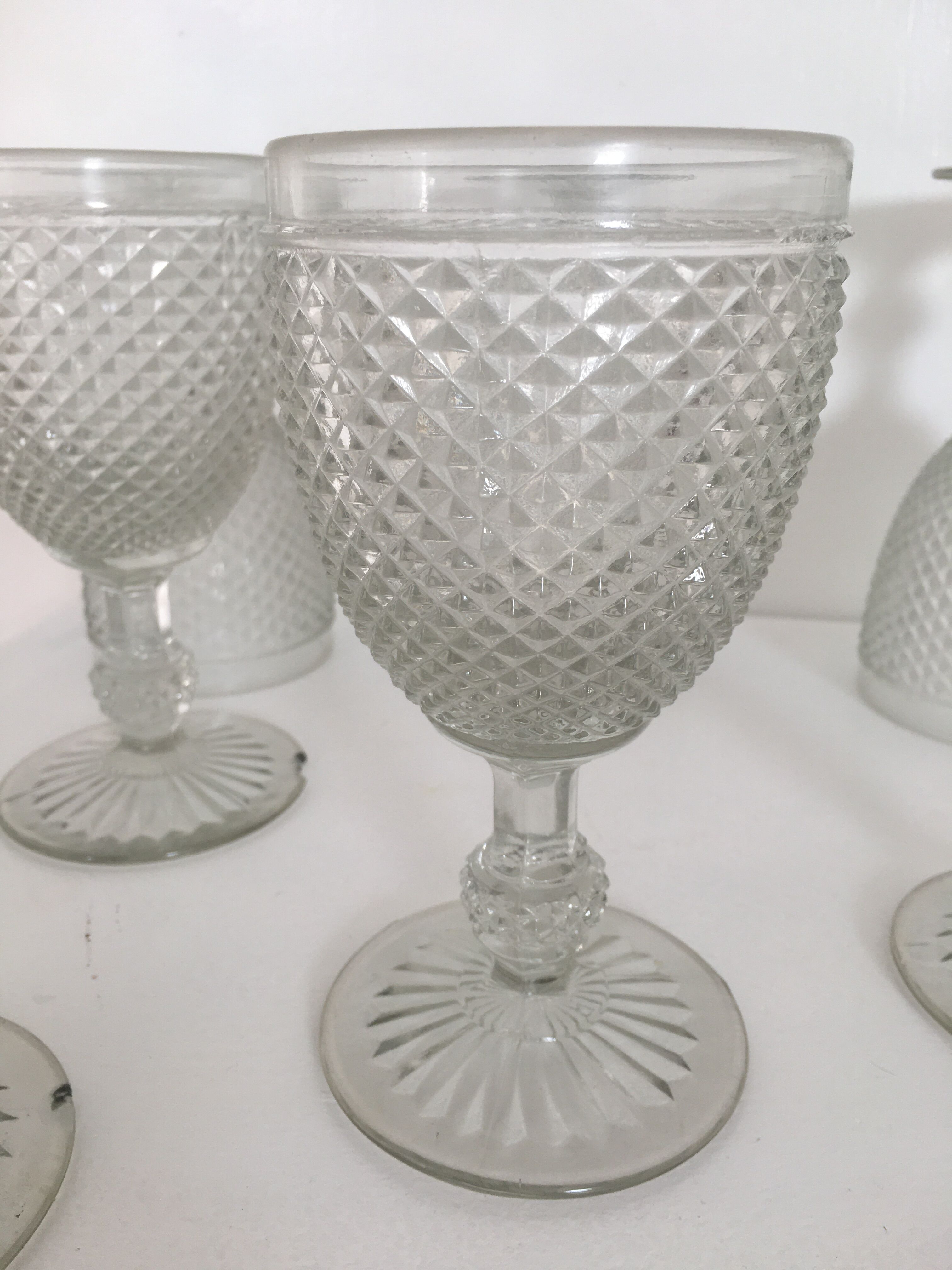 Transparent diamond tip walking glasses