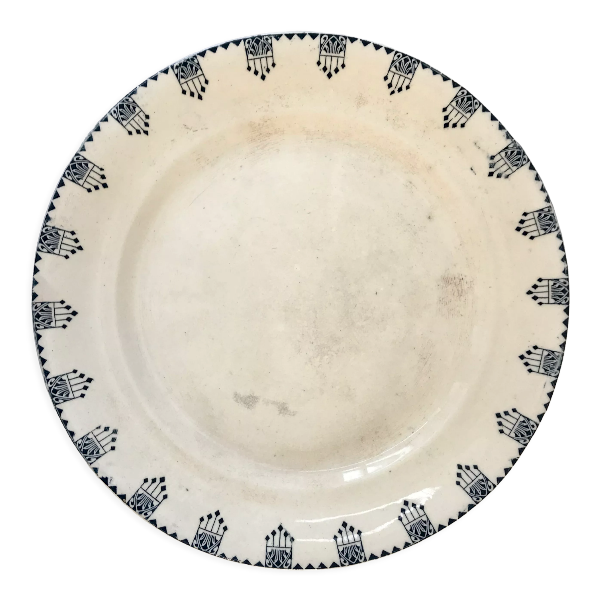 Plat rond Terre de Fer A&C modèle "Rotterdam" fin XIXème