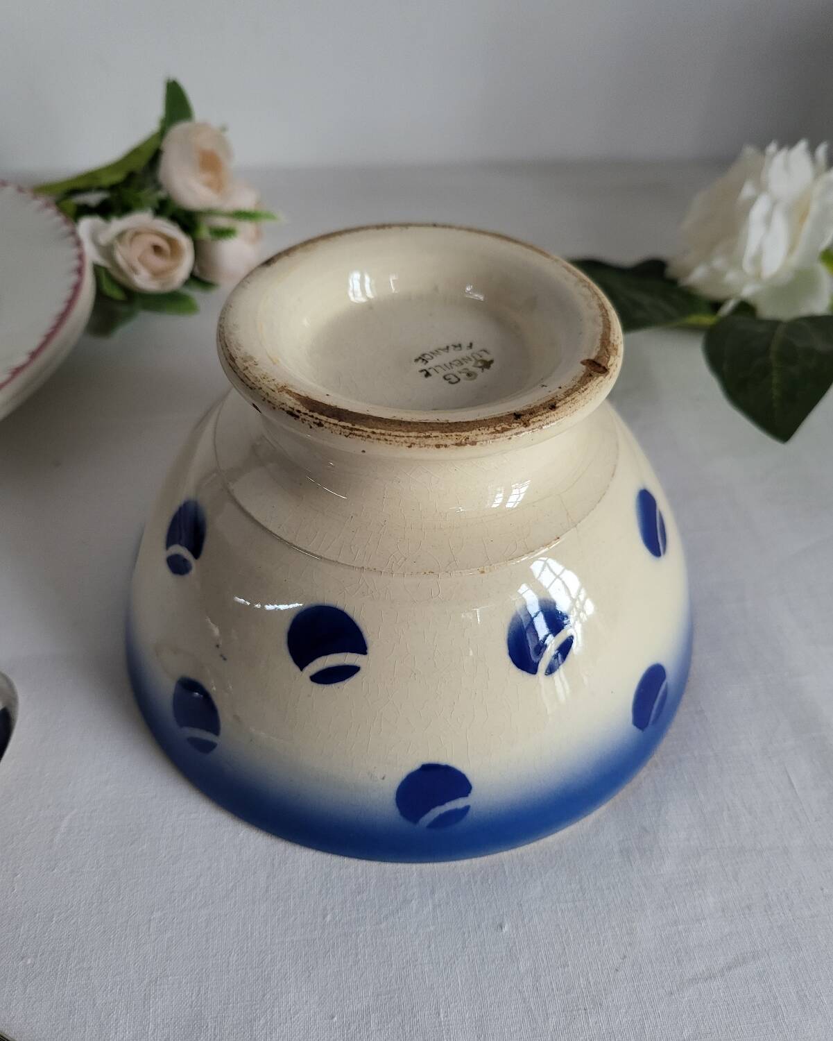 Antique Lunéville earthenware bowl KG with blue polka dots