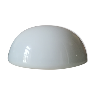 Round opaline ceiling light