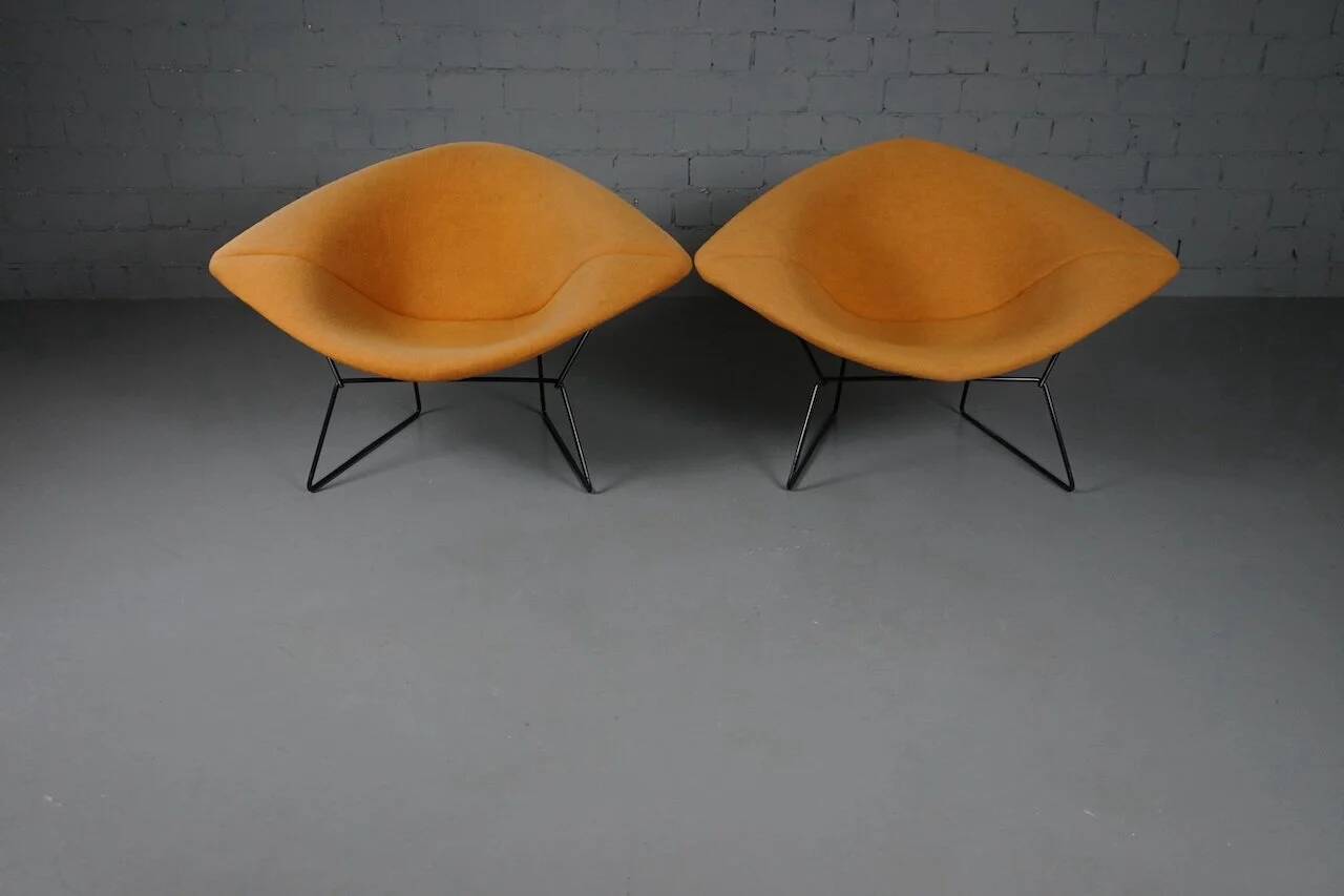 Diamond chair model 422 by Harry Bertoia for Knoll Int. (2/3)