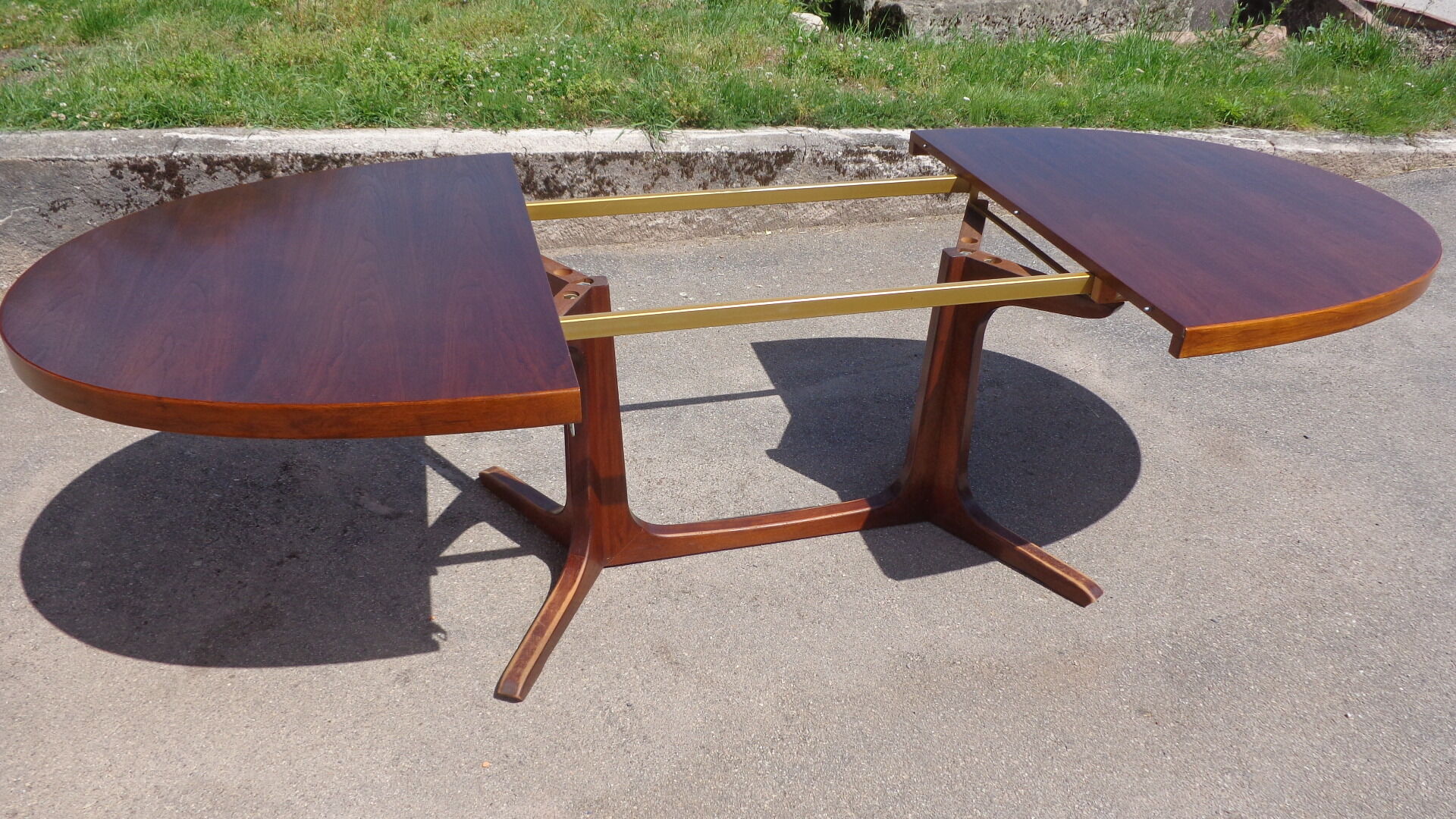 Baumann table and 6 chairs