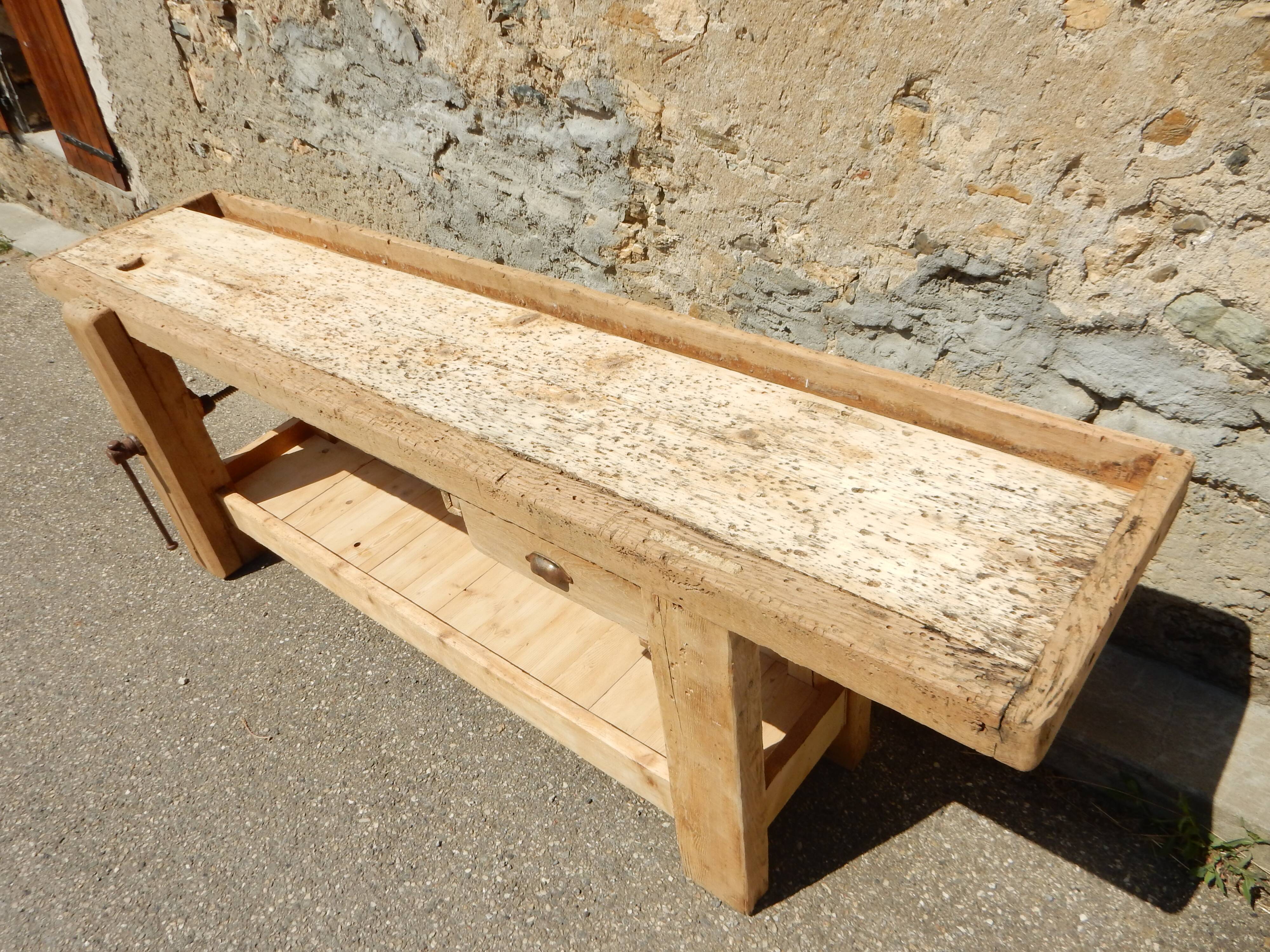 Large oak and fir carpenter's workbench - Old trade furniture