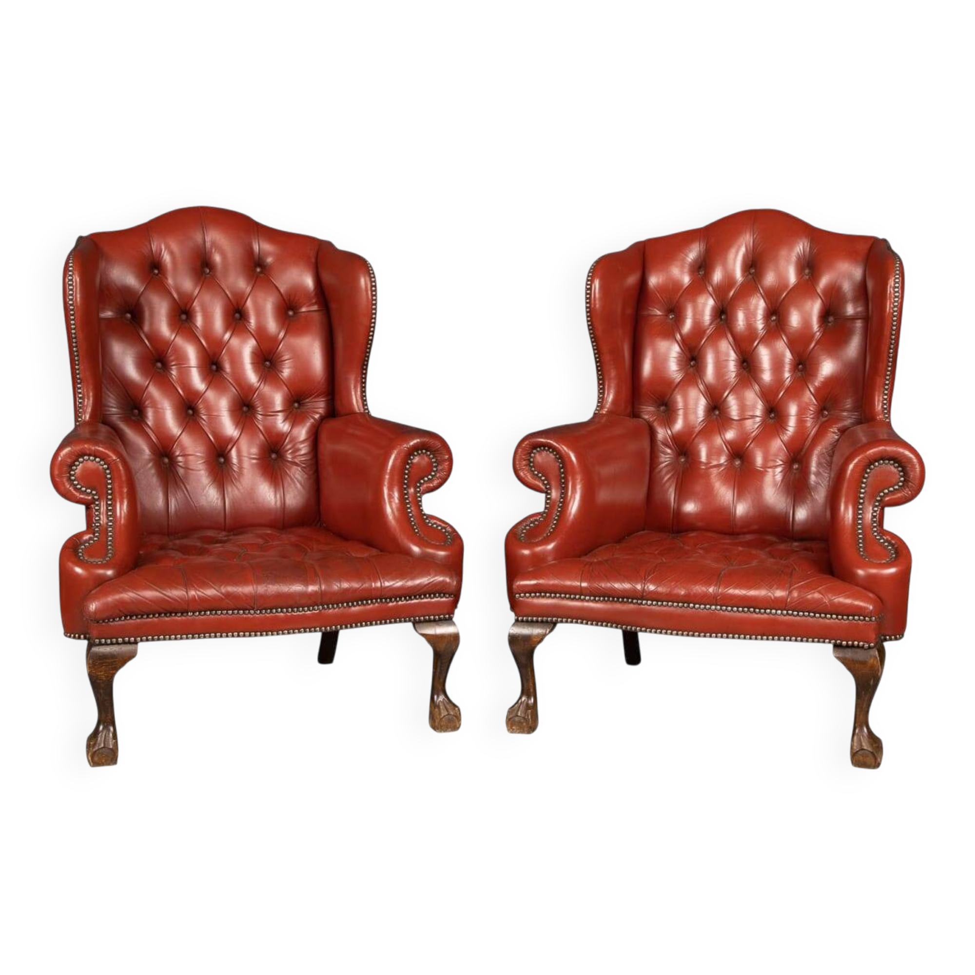 Stylish 20thc pair of english leather wing back armchairs c.1970