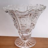 Sculpted glass vase