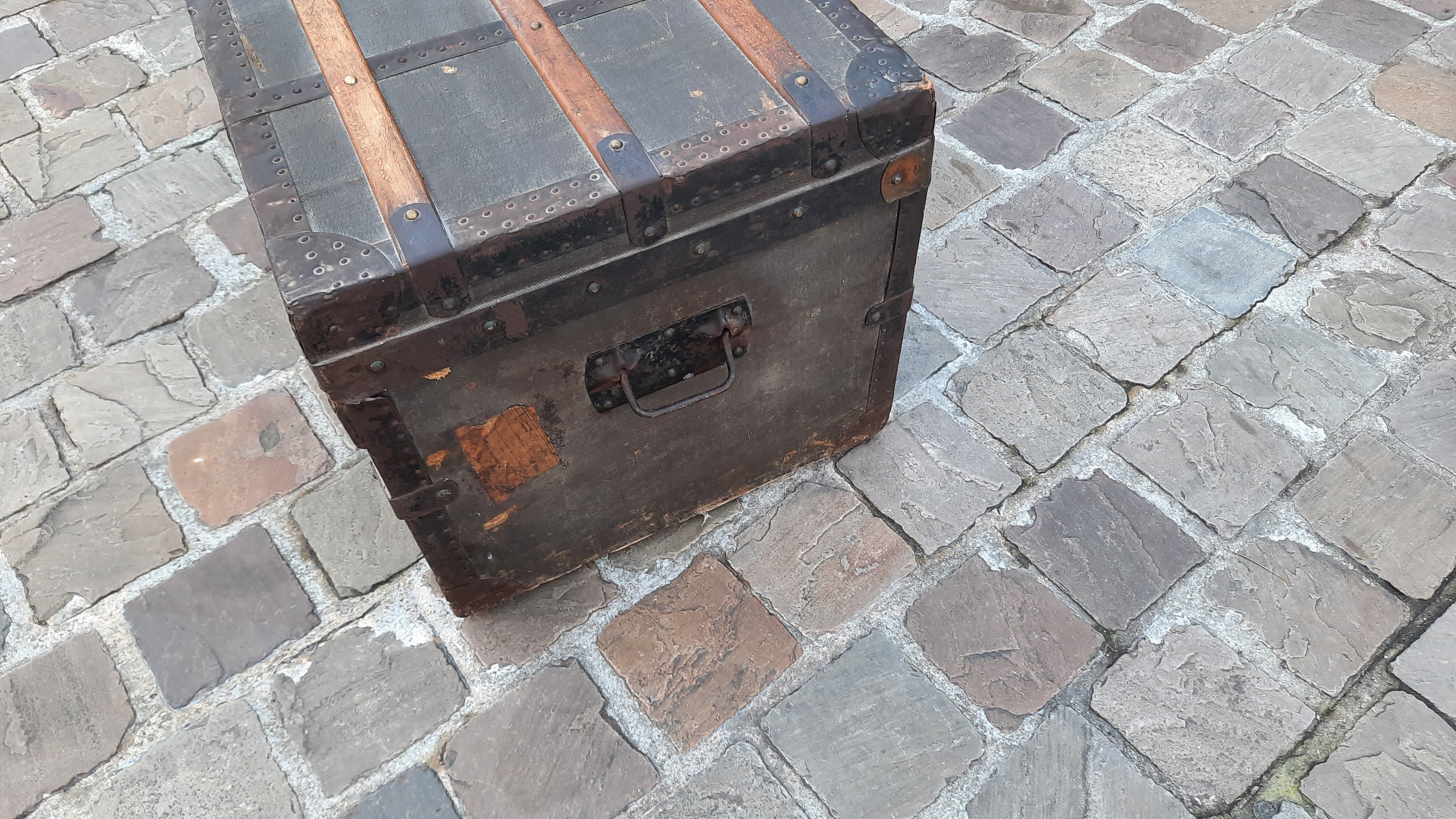 Travel malle of the 30s