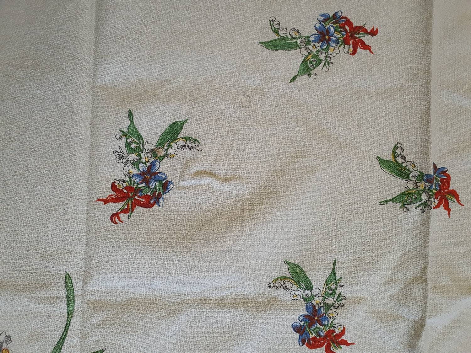 Printed tablecloth 145×130